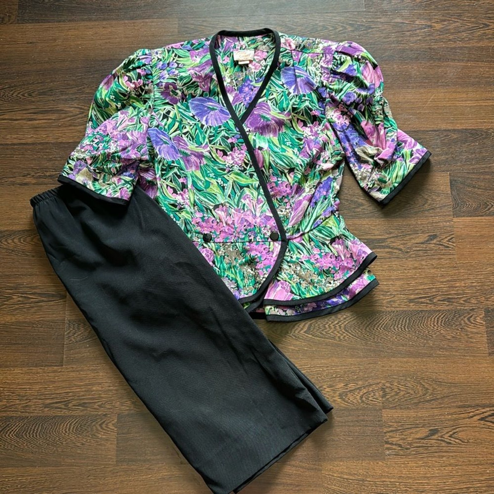 Lady Carol of New York Vintage Peplum Top & Skirt Set Floral 16