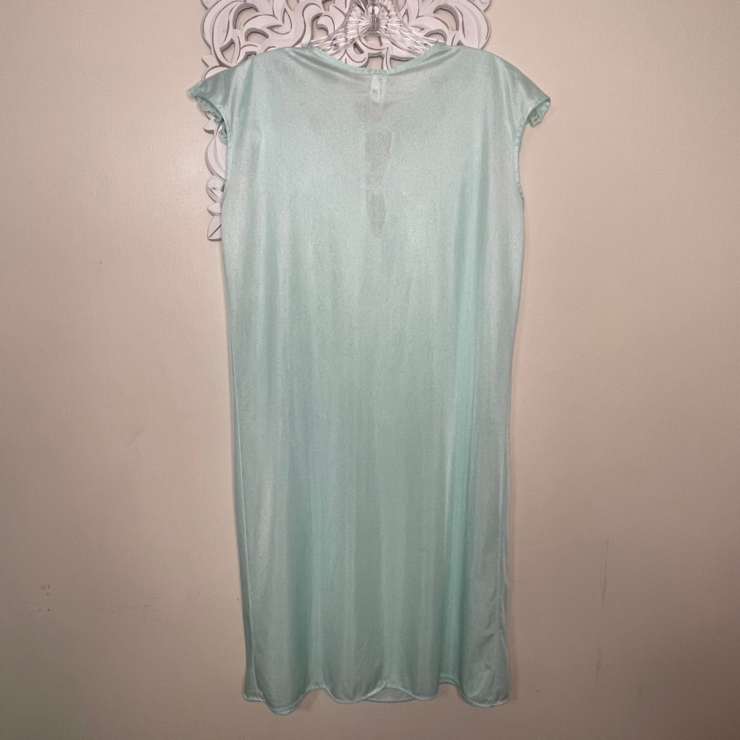 Vintage Nylon Nightgown size MEDIUM Nighty Sleep Wear Lace Front MINT Green USA