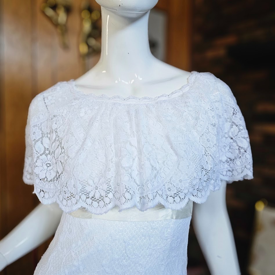 Vintage 70s Hippie Romantic Capelet Lace Wedding Reception Maxi Dress Gown XS/S