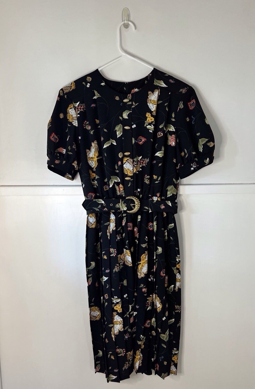 Vintage 80s Black Floral Pleated Polyester Midi Dress Grandmacore Size 8P