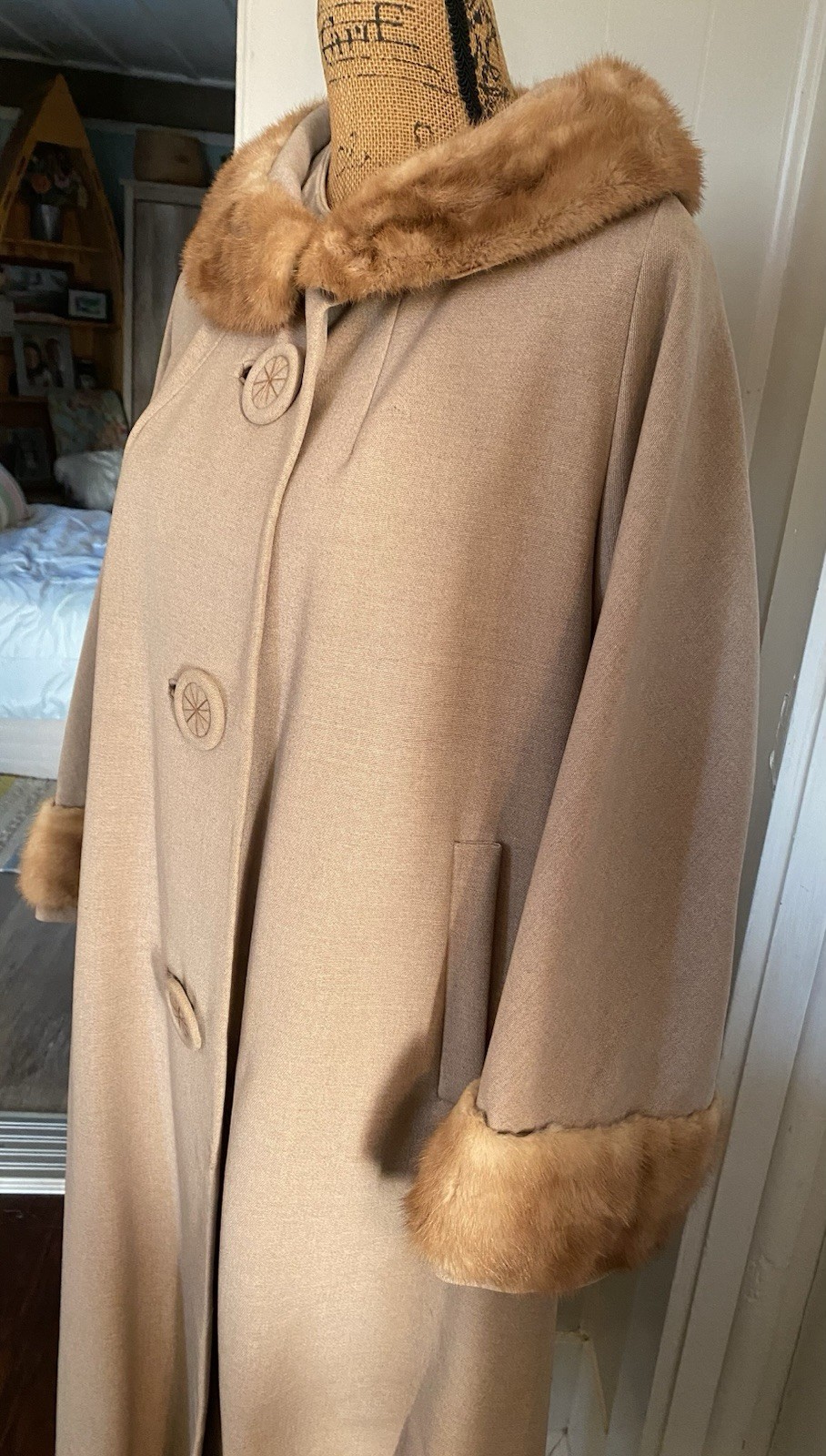 Vintage 1950s Tan Wool Swing Coat Real Mink Fur Collar Cuffs 46” Bust Nice!!!
