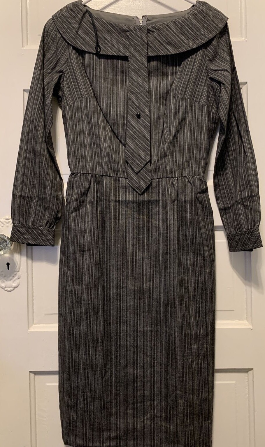 VINTAGE MID CENTURY WIGGLE PENCIL GRAY DRESS SECRETARY GEEK 40’s CALIFORNIA