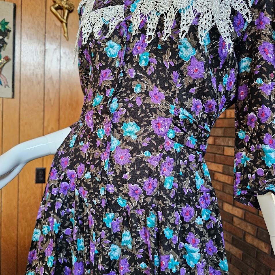 Vtg 80s Trad Wife Moody Floral Princess Waist Tieback Cottagecore Tea Dress M