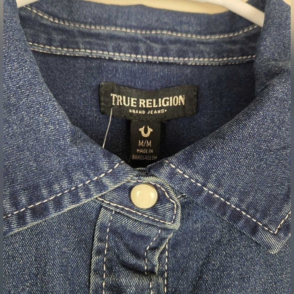 True Religion womens M Denim Western Snap Button Shirt Blue Horseshoe Pockets