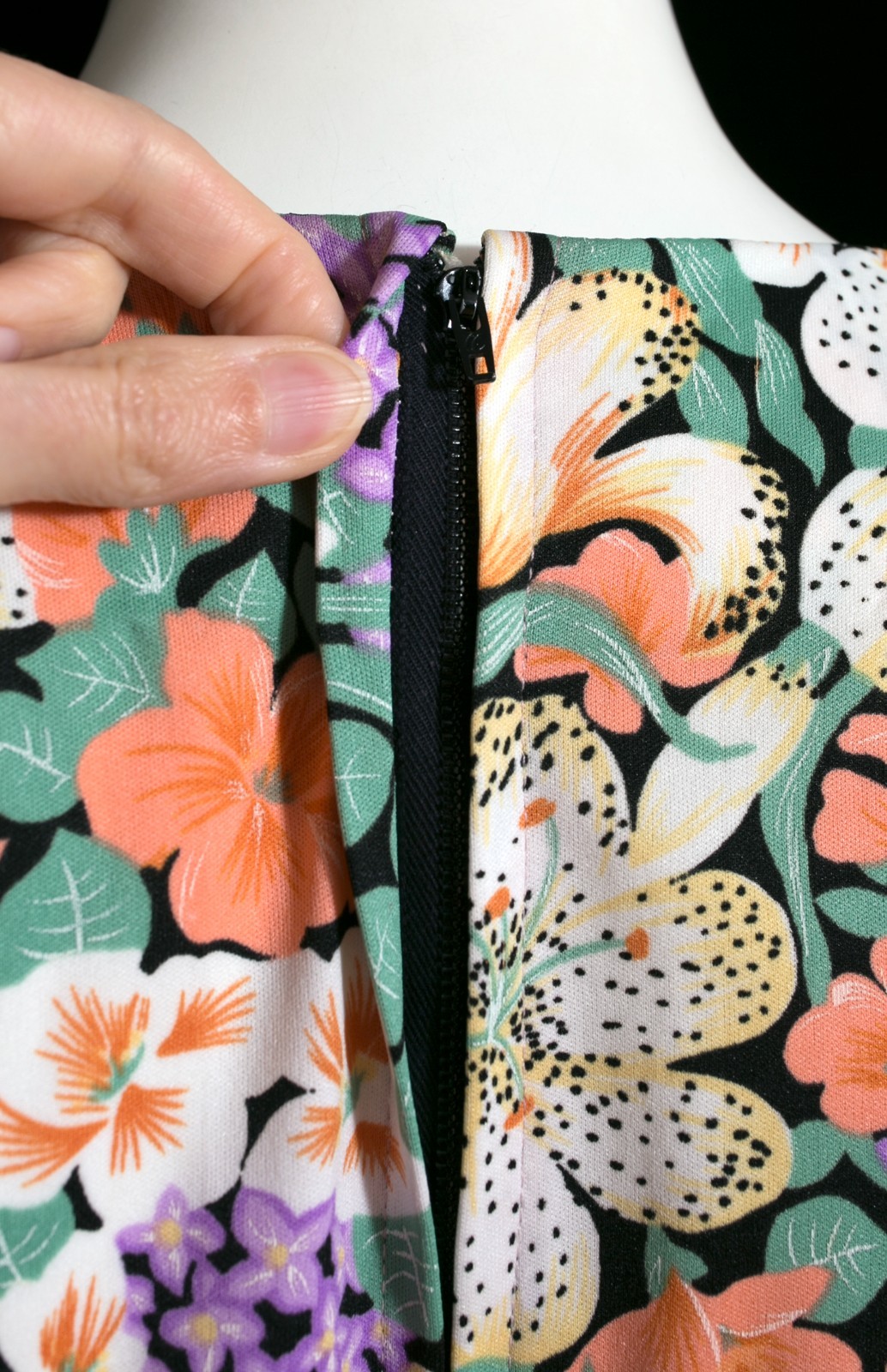 Gorgeous Vintage 70s Pastel Green Peach Purple Floral Patterned Maxi Dress