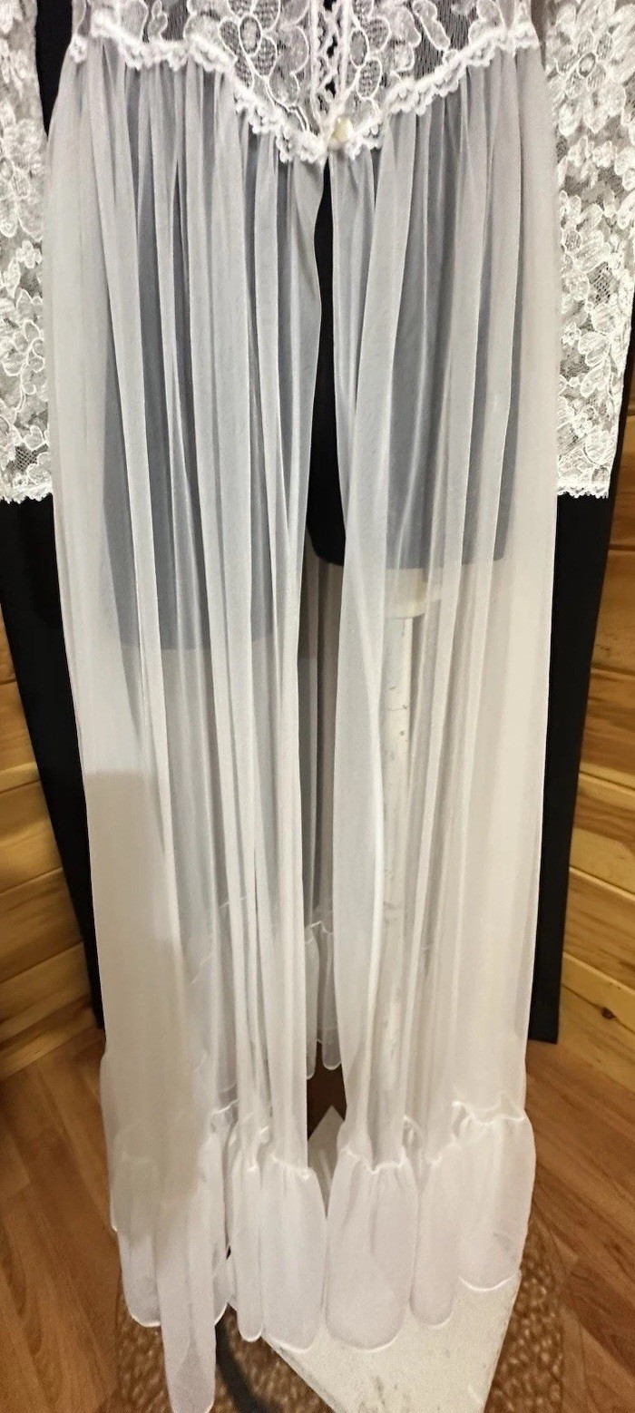 VTG Henson Kickernick White Sheer Lace Peignoir Robe Bridal Bustle Train USA M