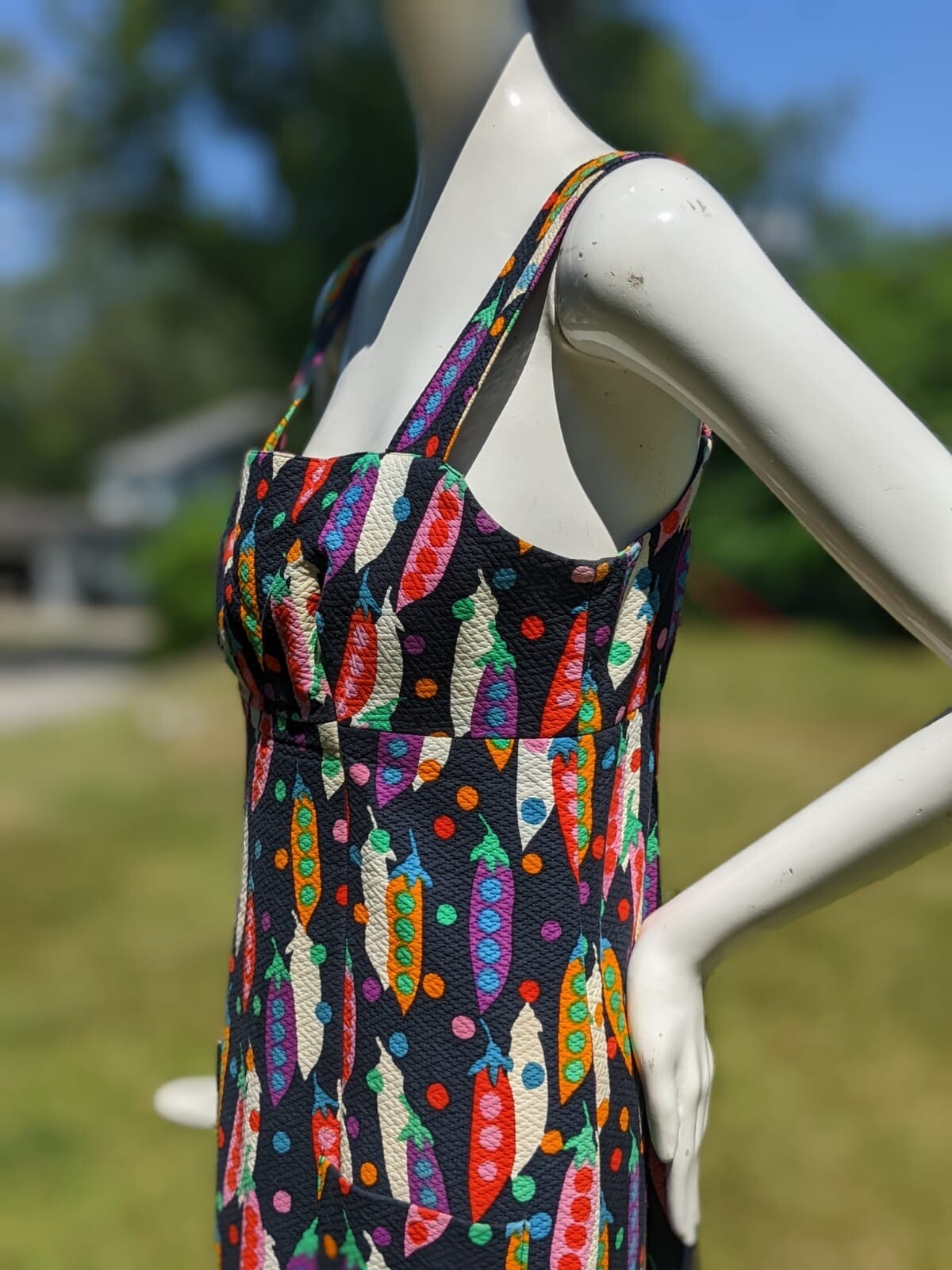 OPTICAL VINTAGE 1970’S SWEET PEA PRINT COTTON BARKCLOTH DRESS W POCKETS