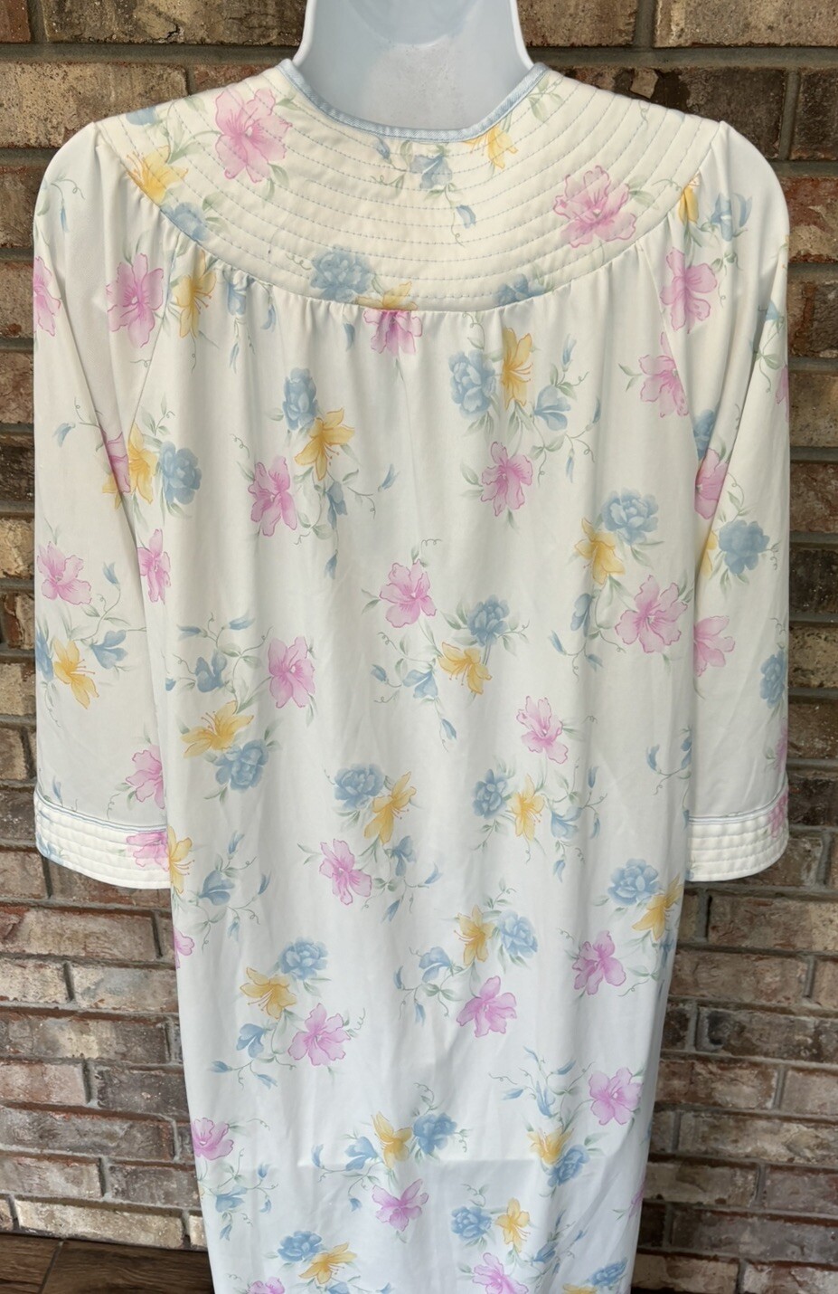 Vintage Carriage Court robe nightgown Day Dress Mumu Floral Zip Up Large