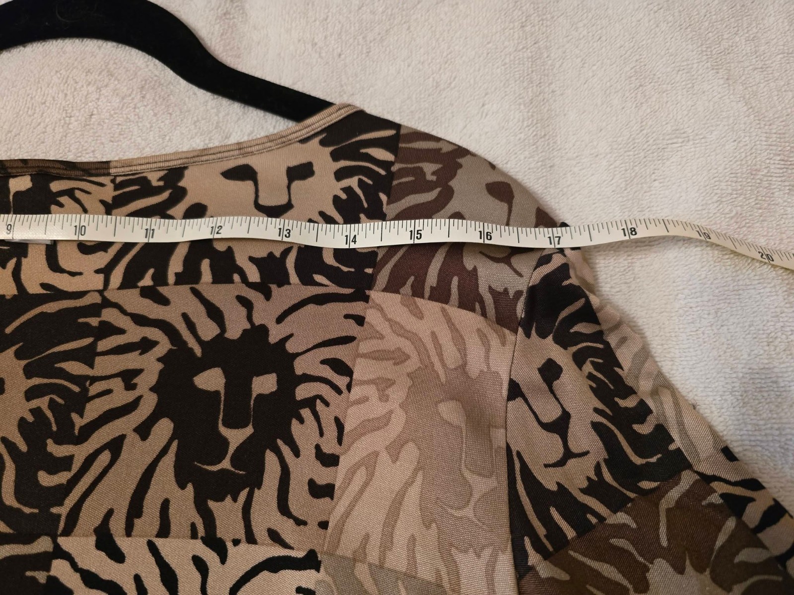 ANNE KLEIN VINTAGE Signature Logo LION Motif Silk Knit Long Sleeve Top Size P/XS