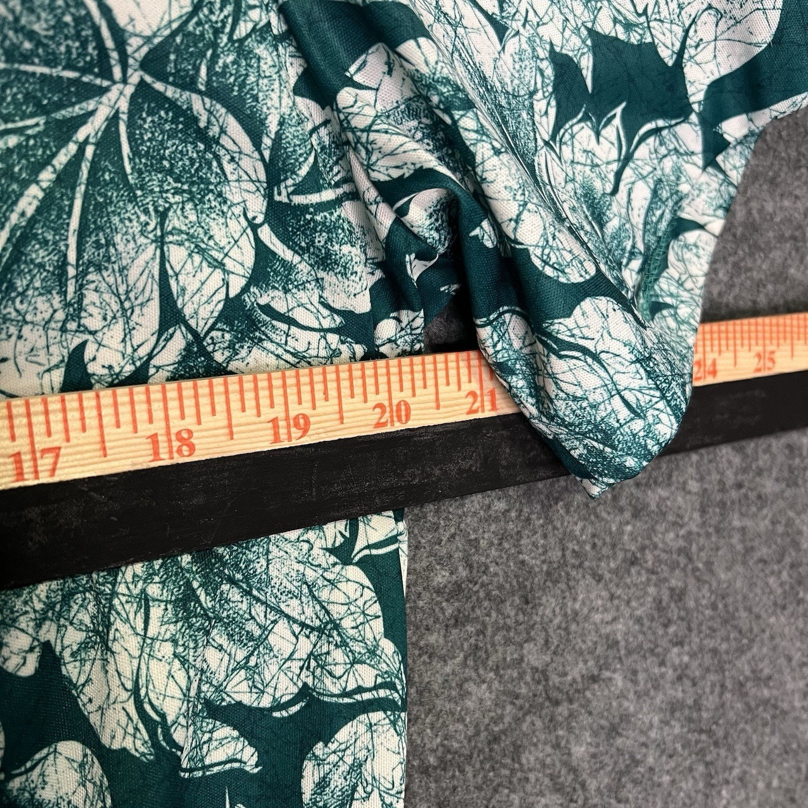 Vintage 80s Act III Top Ladies Large Green White Floral Leaf Shirt Made in USA