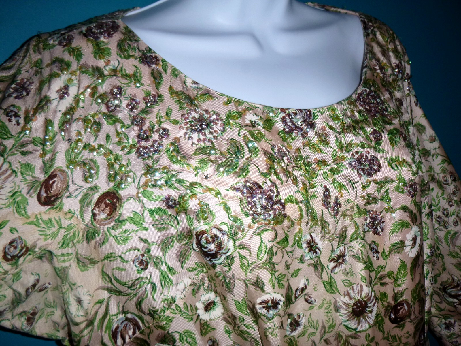 Vtg 1940s Pinkish Tan Silky Floral Dress Sequin Embellishment VOLUP Sz L/XL