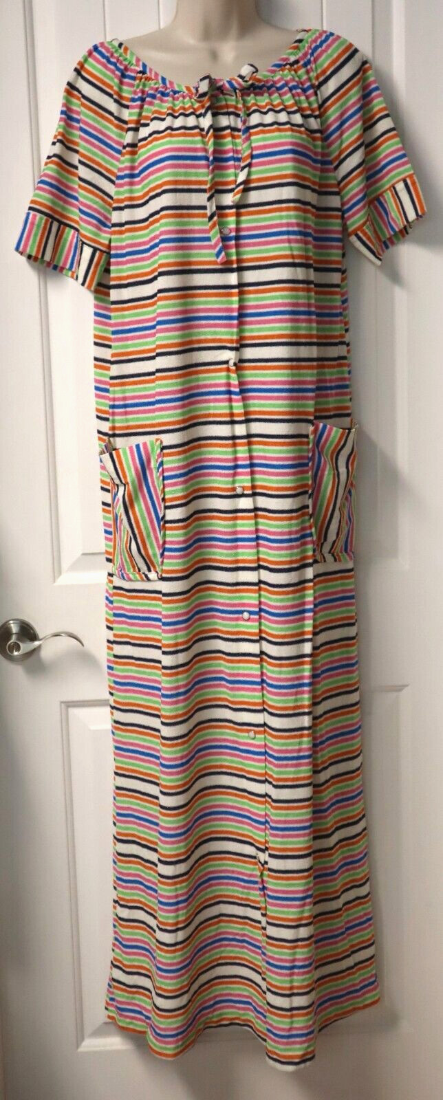 Vintage PLAZA 9 short sleeve striped velour house dress size L (NWT) USA