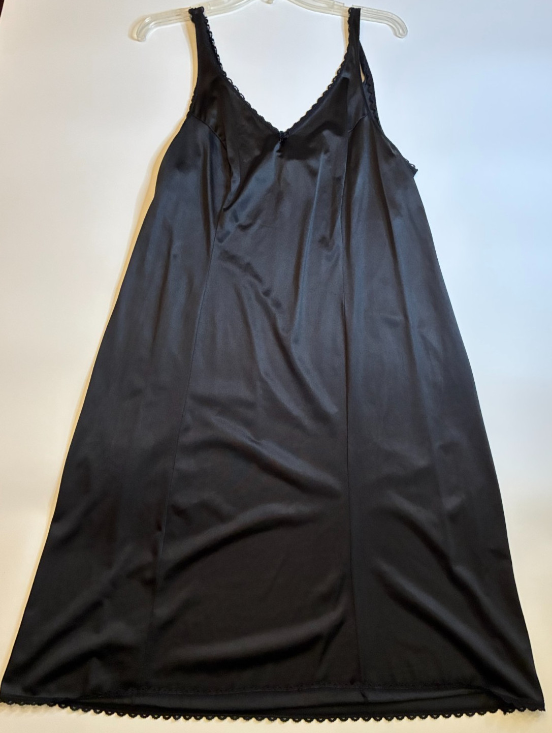 Vintage Black FULL SLIP Dress MEDIUM Gothic Flowy A-line Shift Scalloped TRIM