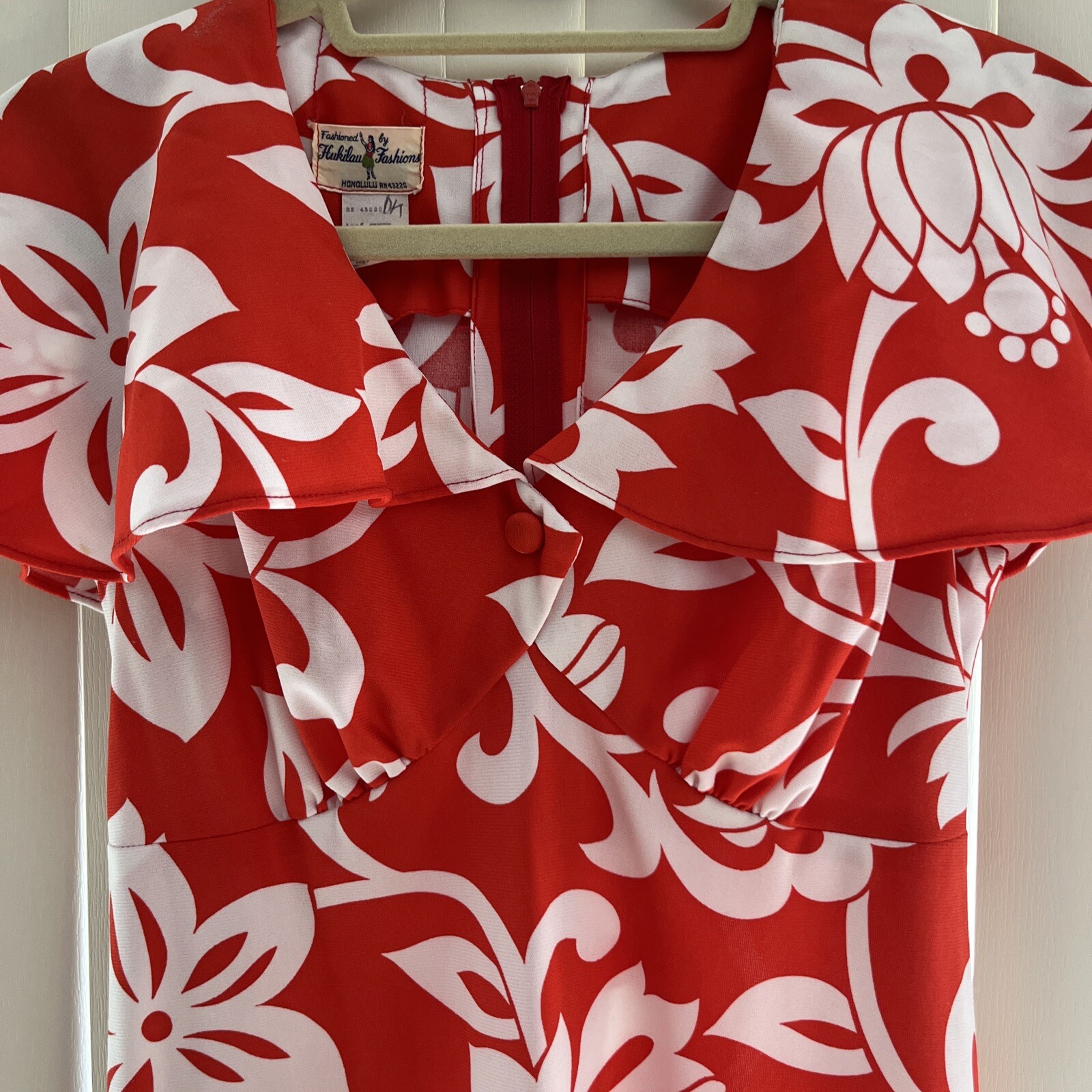 Vintage Hukilau Fashions Honolulu Red White Hawaiian Dress Size 8