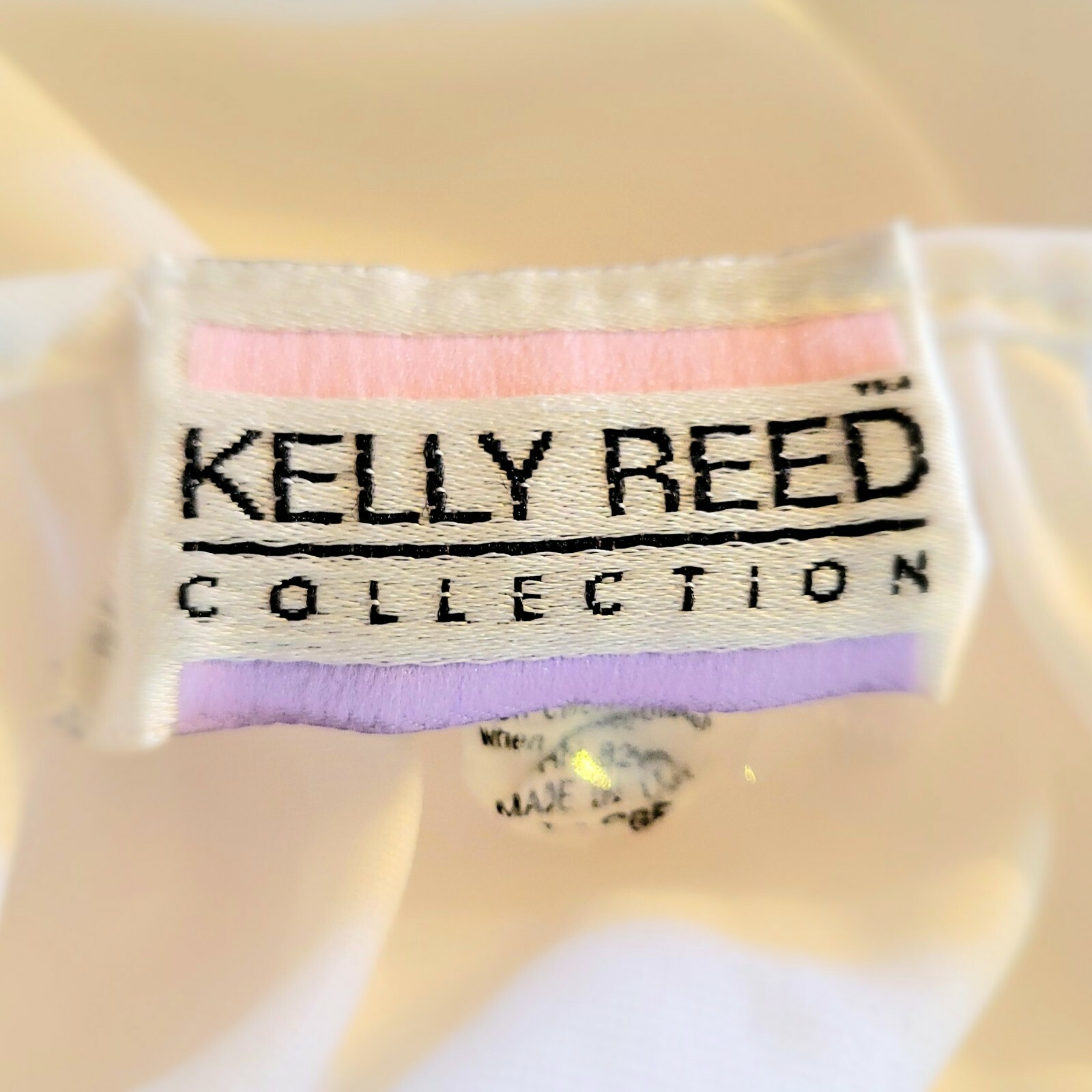 VTG Kelly Reed Robe Gown Size L Short Sleeves Nylon Embroidery Coastal Soft Girl
