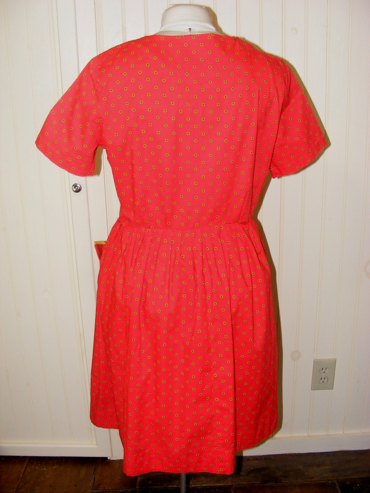 50S DAY DRESS RED COTTON B ALTMAN CO ZIPPERED FRONT HANDKERCHEIF POCKETS M