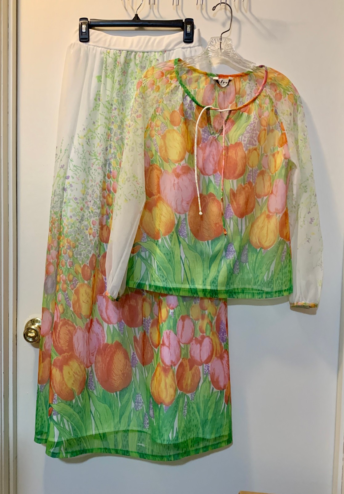 Vintage Wilroy Traveller Sheer Tulip Floral Garden Blouse & Maxi Skirt – 1960’s