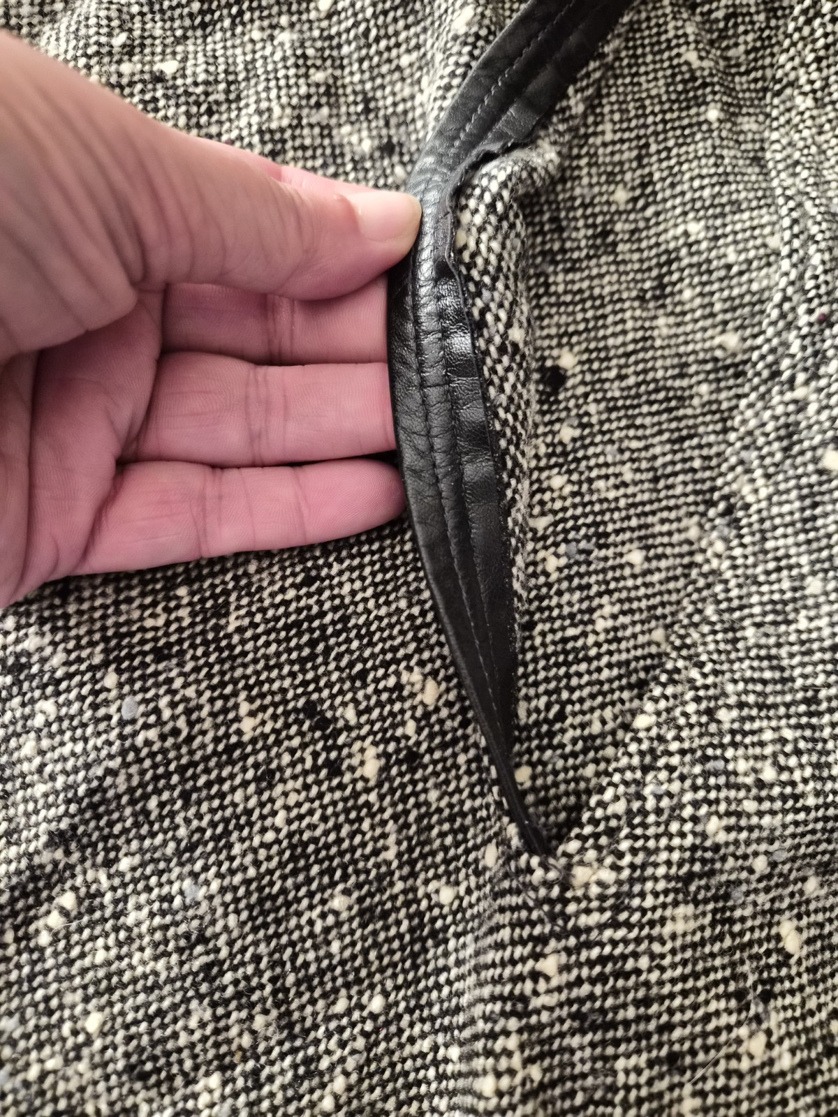 Vintage Pendelton Cape Shawl Poncho Wool Tweed Button Dowb Made In USA O/S