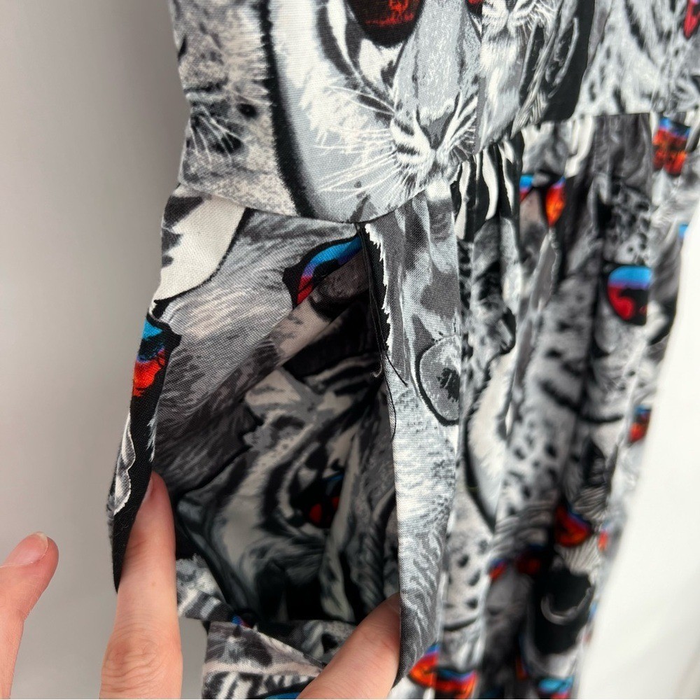 Retrolicious Sleeveless Black & White Graphic Wild Animals Sunglasses Dress Med