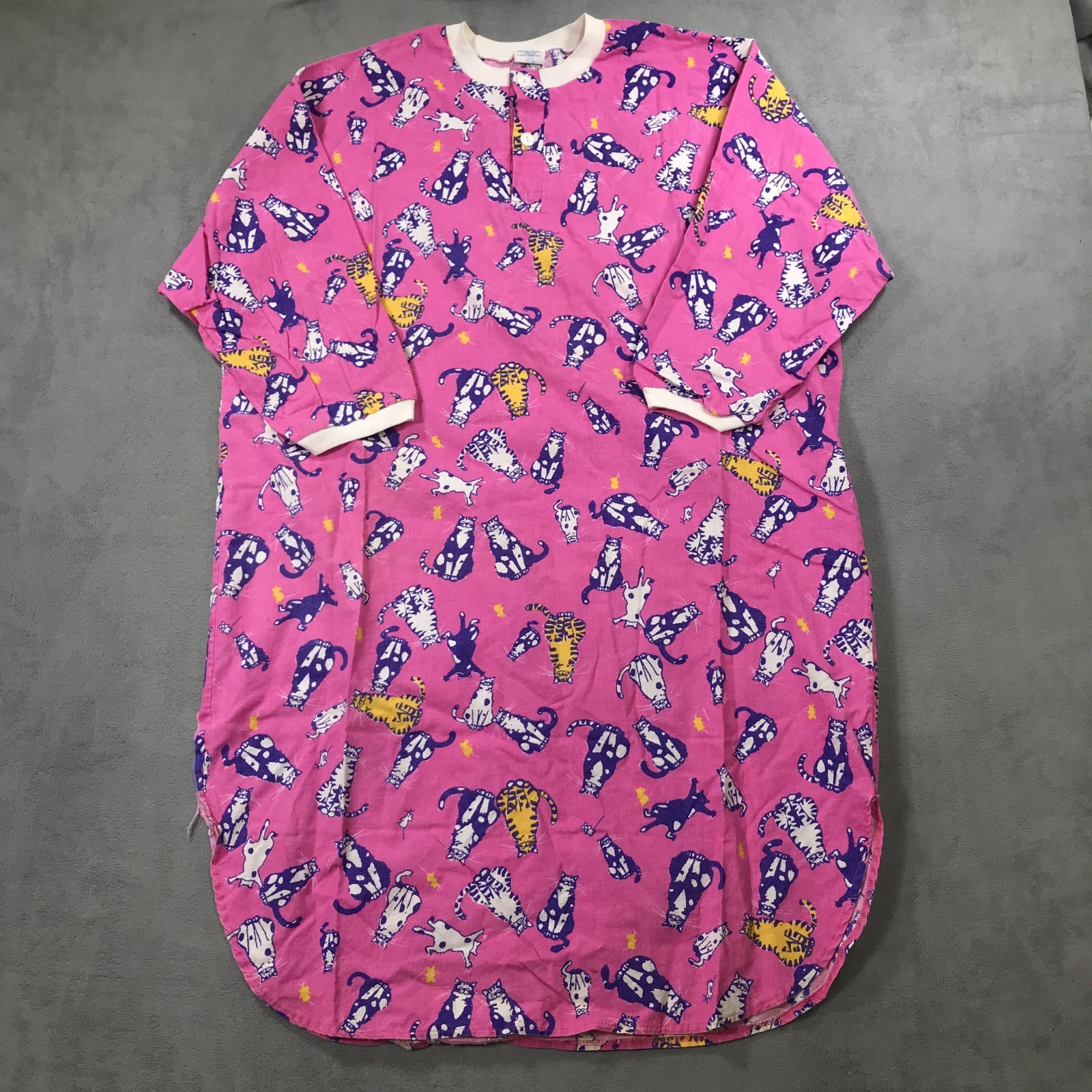 Vintage Cat Nightgown Sleeve Shirt Women’s One Size Cotton Henley 90s USA AOP