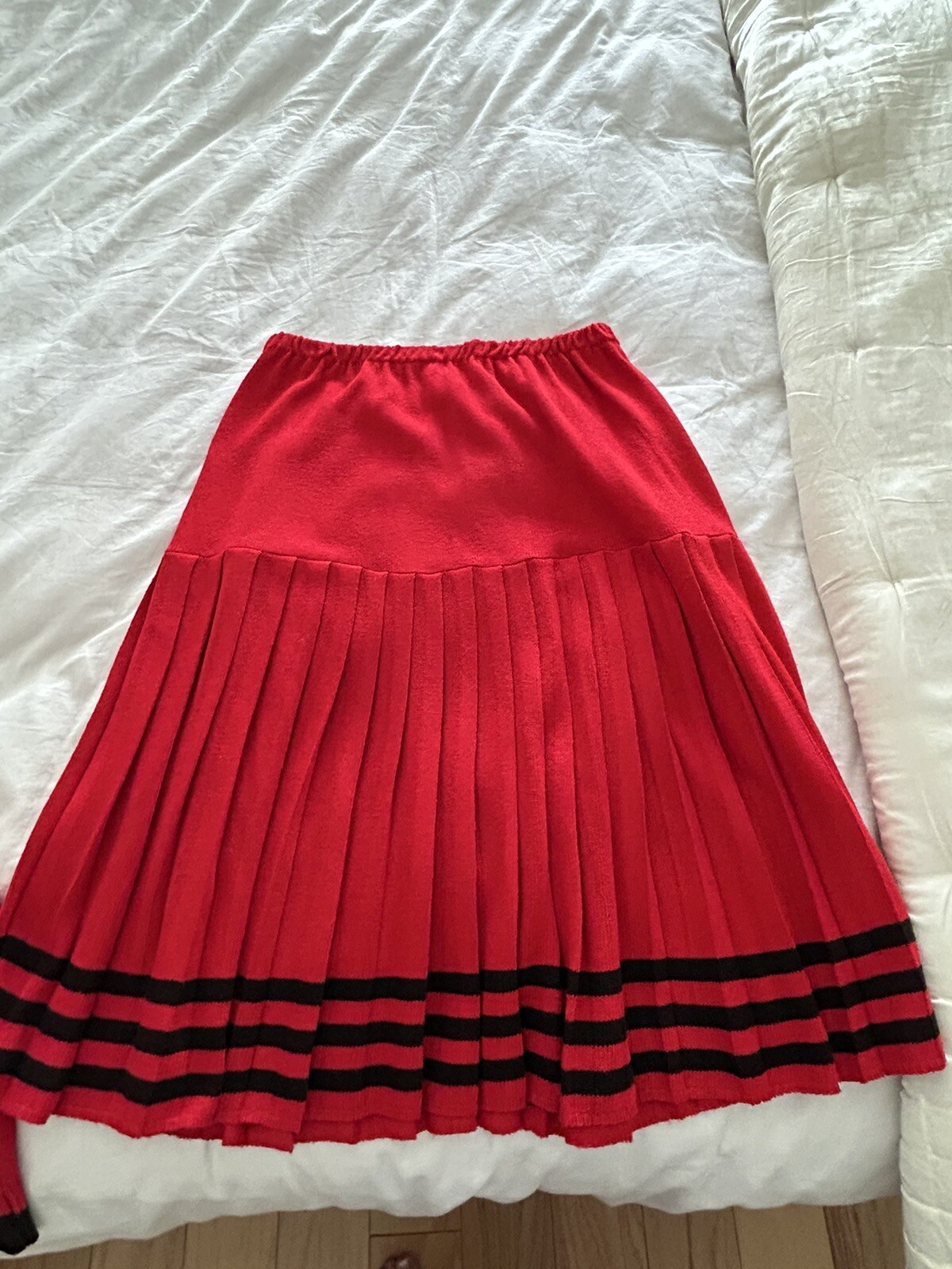 VINTAGE 80’S RED KNIT SKIRT AND SWEATER SET BY LAURA ALYZIA SIZE LARGE