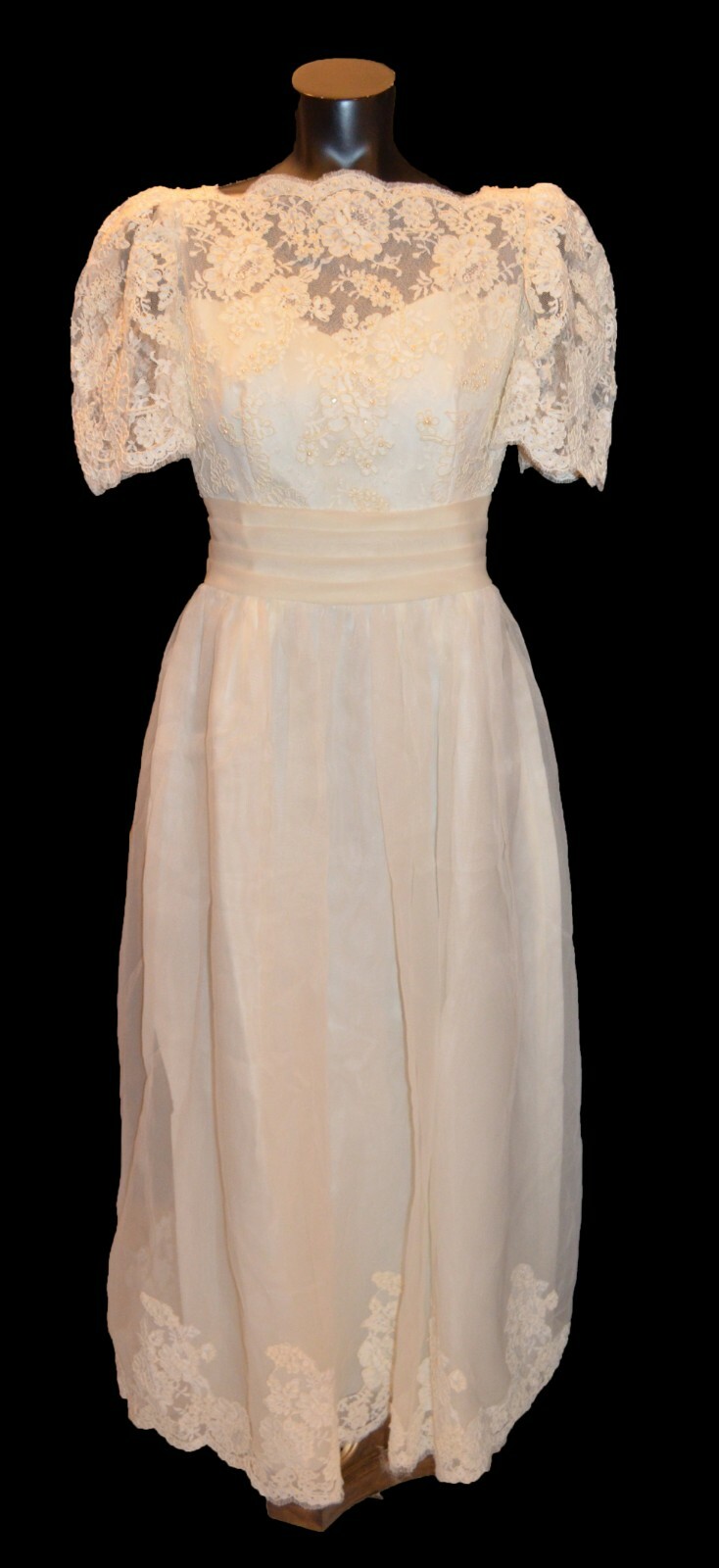 Union Made Vintage Ivory Alencon Lace Tea Length Sweetheart Wedding Dress 10