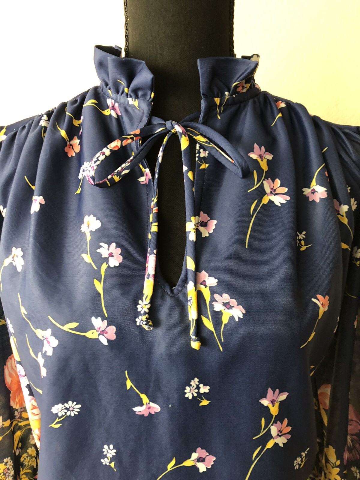 Vintage ‘70s Floral Tunic Top Keyhole Tie Neckline Blue Polyester Retro XL