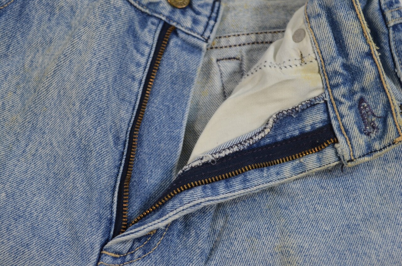 Vintage 80’s Levi’s Women’s Jeans Light Wash Denim Size 9 Made in USA