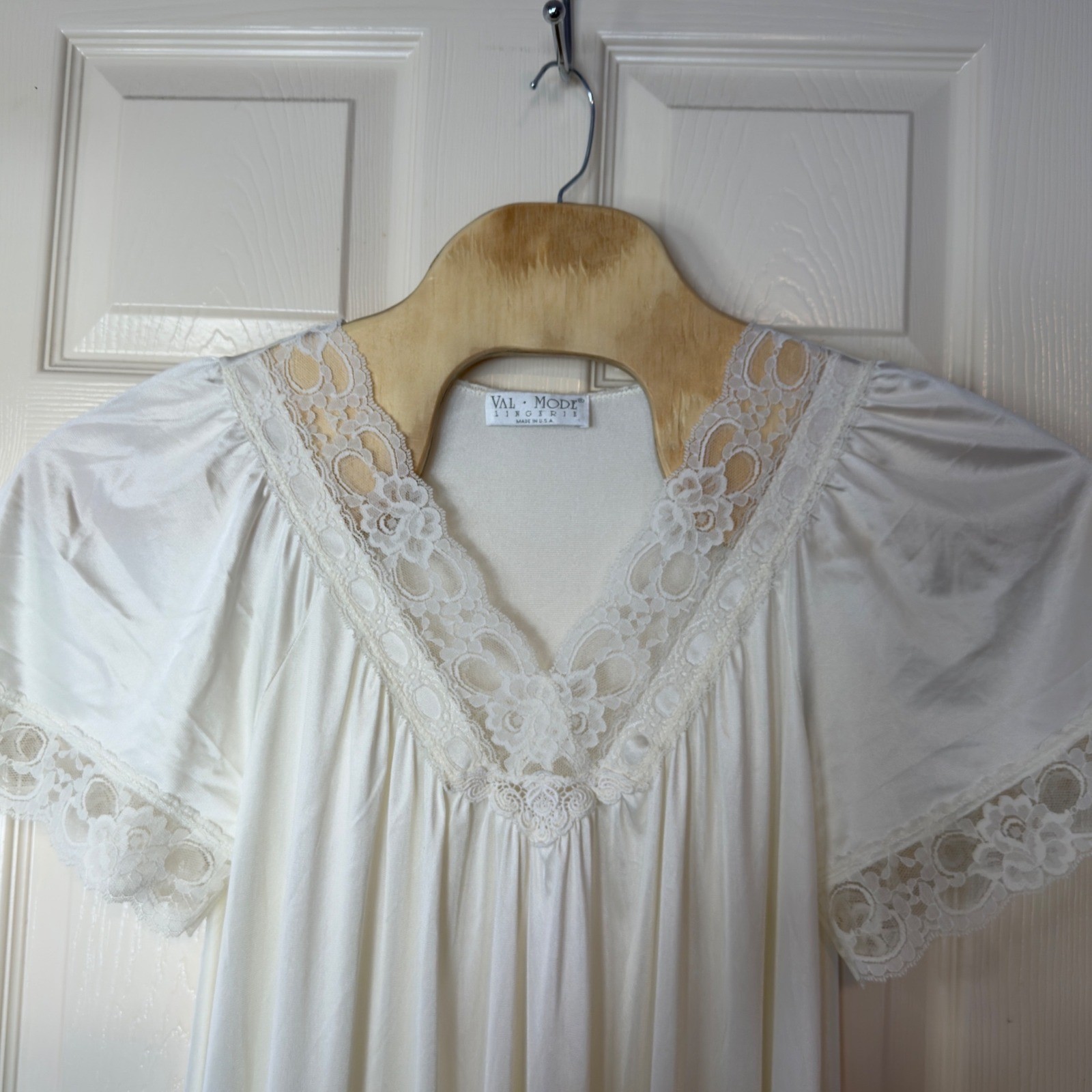 Val Mode Lingerie Vintage Deep V-Neck Lace Trim Nightgown Size L White Bridal