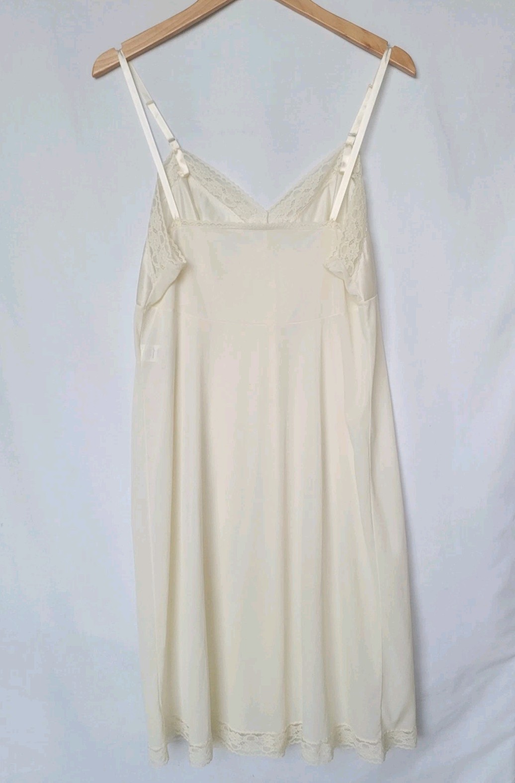 Vintage VANITY FAIR Nylon Slip Dress Style 10-103 Sz 38 22″/44 Cream Ivory Lace