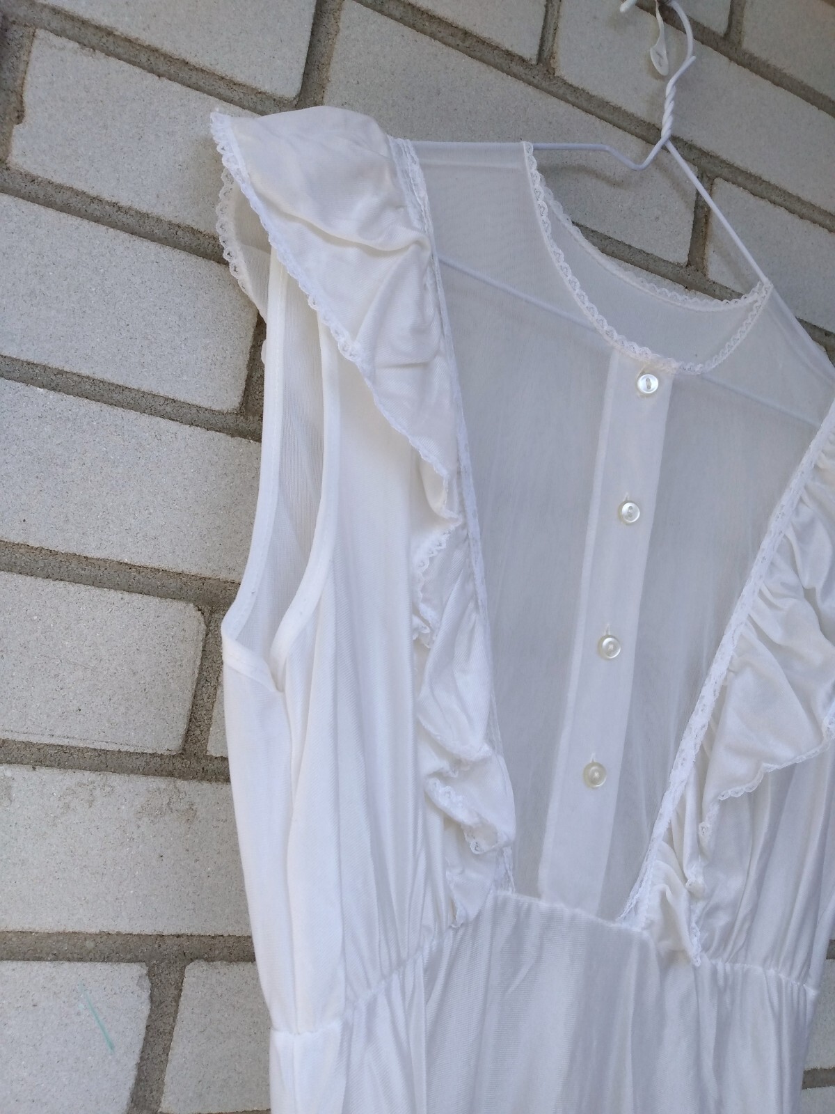Vintage White Nylon Nightgown Long Nightie 39″ Bust Small Empire Waist