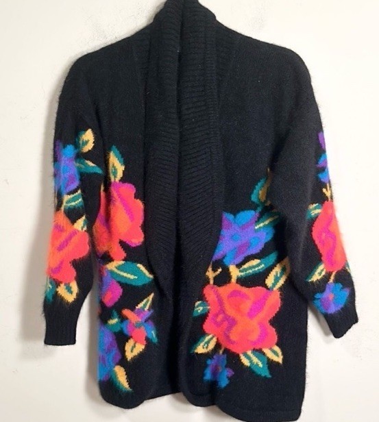 Vintage 80’s – RAFAELA Angora and Lambswool Black Cardigan M