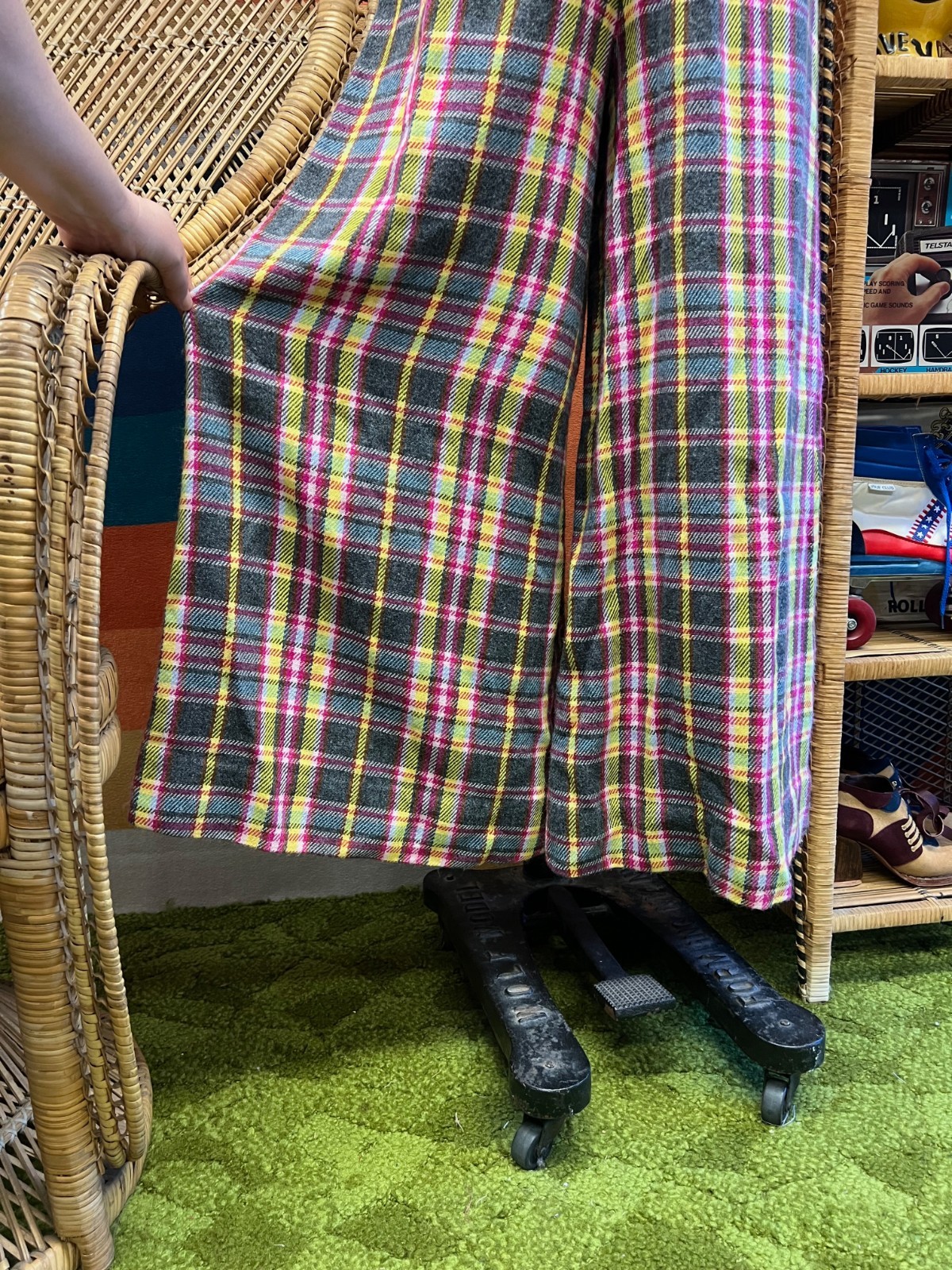 EUC Vintage 60s 70s Handmade Plaid Wool Blend Wide Leg High Waist Pants XS
