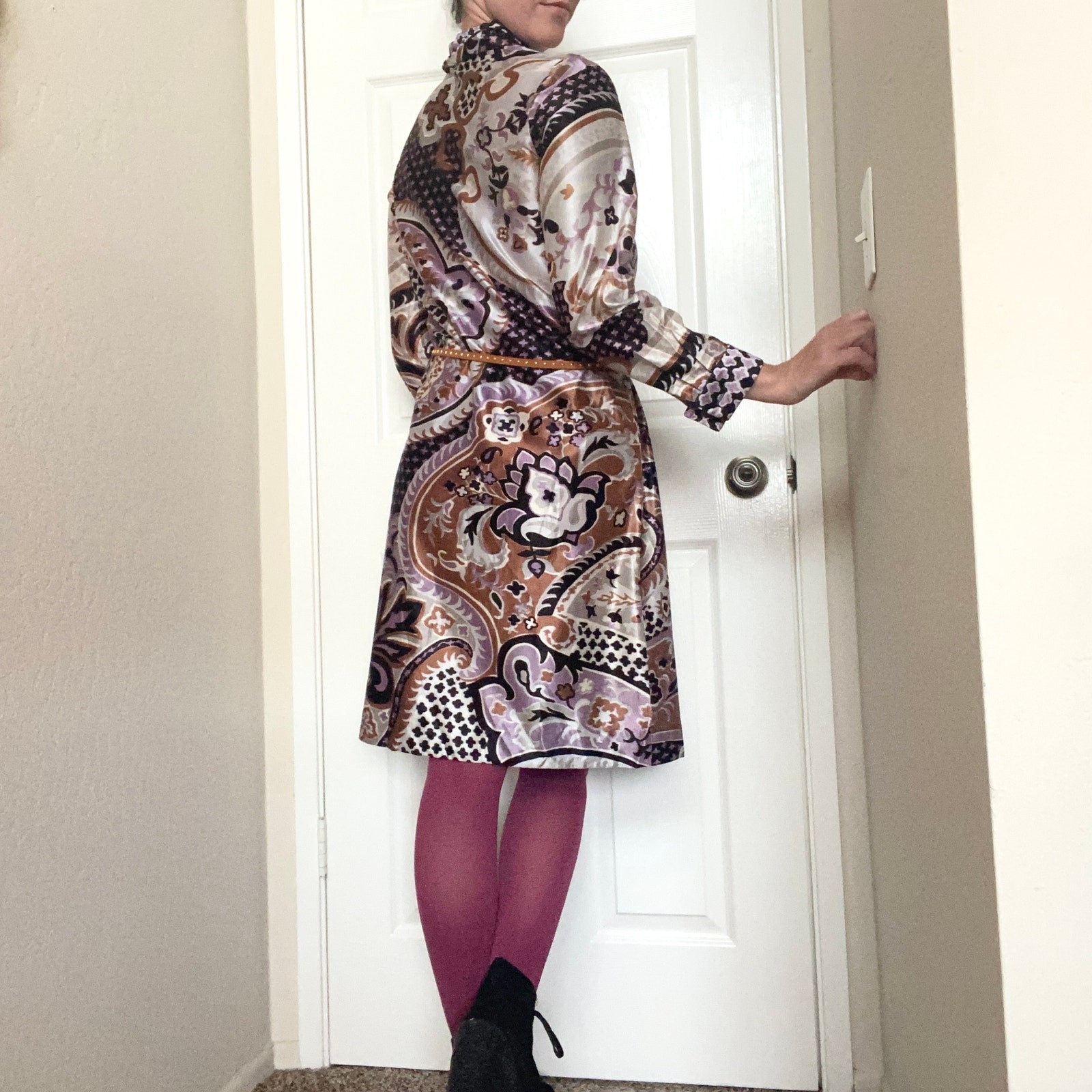 Vintage 60s Groovy Dagger Collar Shift Shirt Dress Velvety