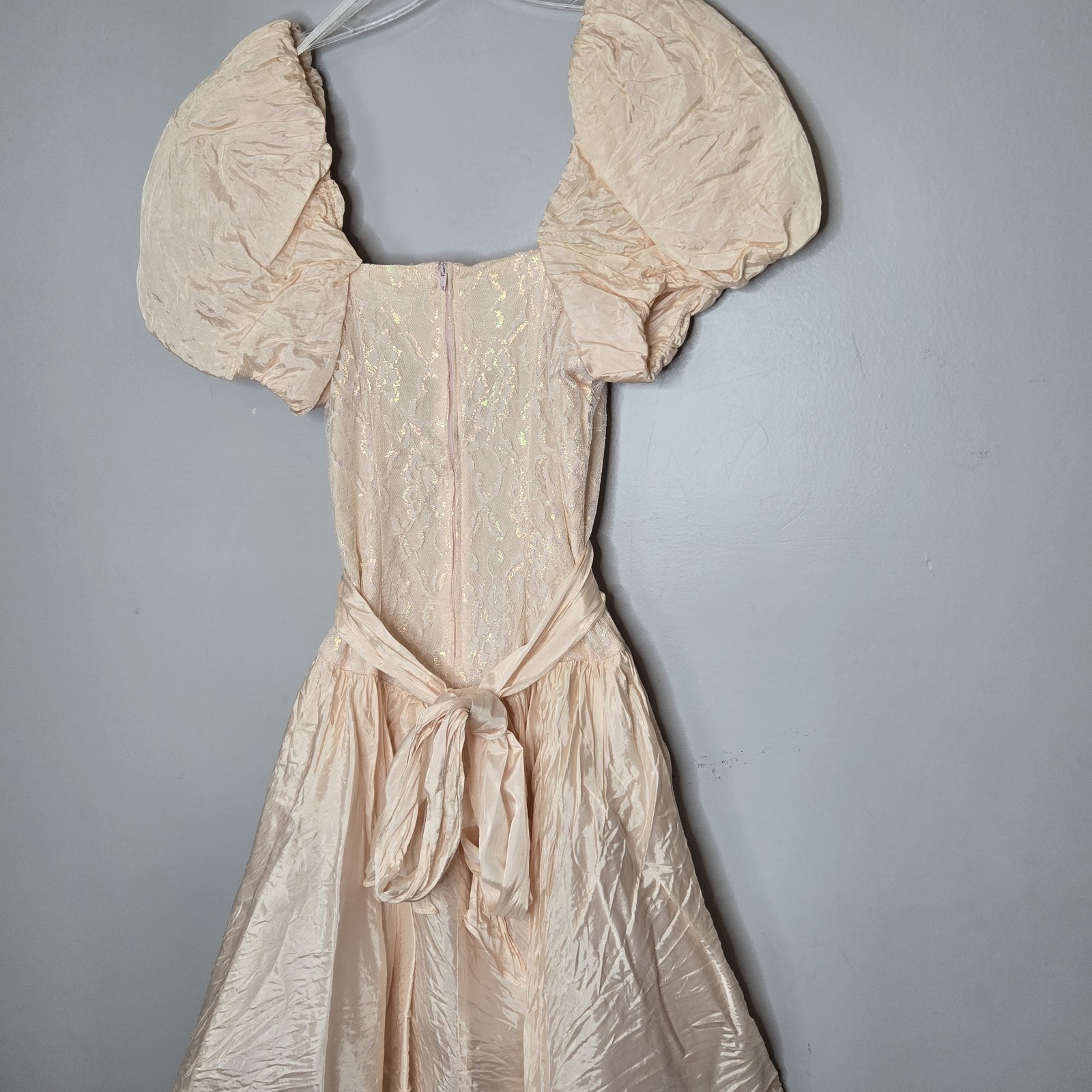 Vtg 80s Mayvens of California Iridescent Peach Pink Lace Puff Sleeve Prom Dress