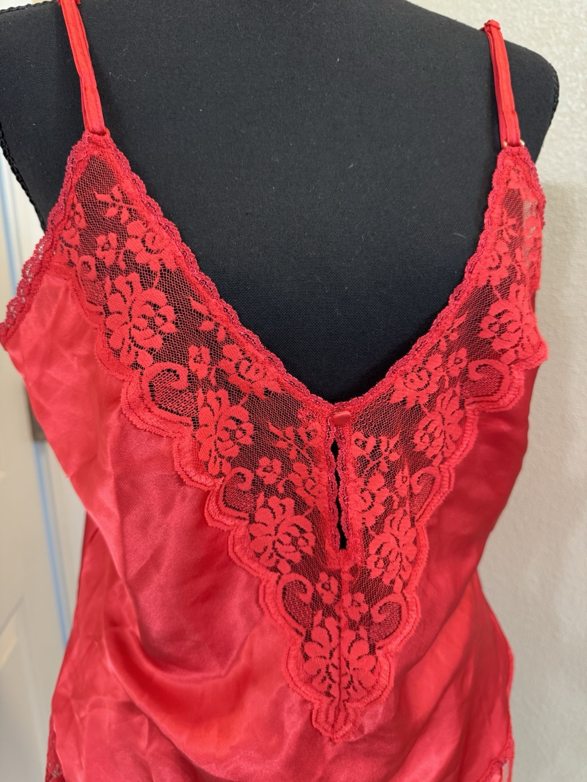 Maidenform Satin Chantilly Lace Set Camisole Shorts Red Vintage Size 7 38
