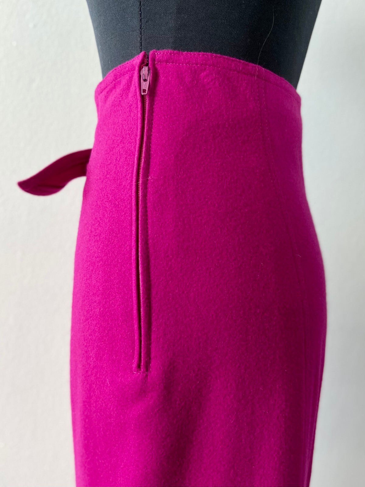 Womens Chic Vintage 90s Pink Wool Skirt | Size S | Unique Statement Piece