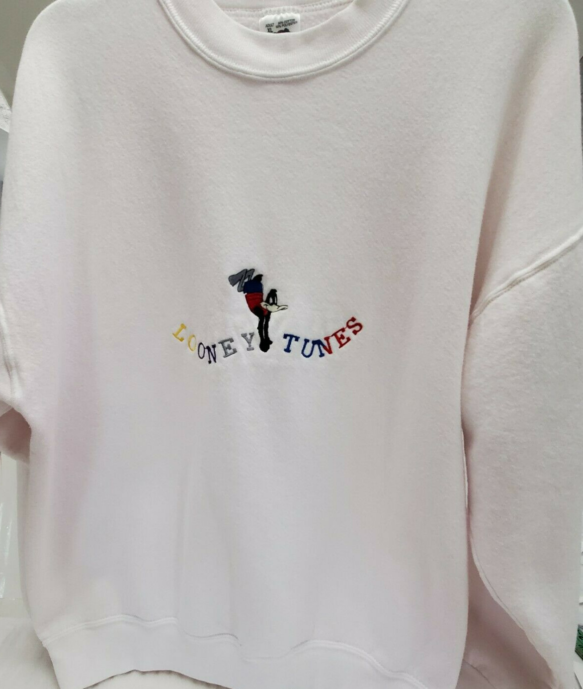 Vintage Daffy Duck White Sweatshirt Size XL Made in USA Multicolored Embroidery