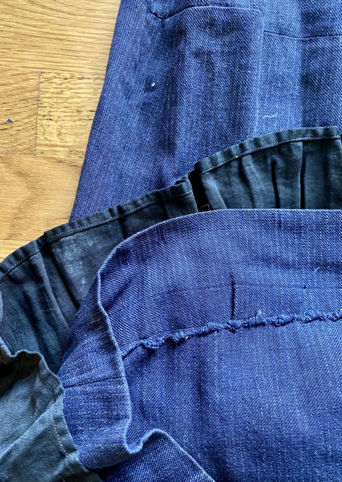 Antique 1800s early 1900s French Indigo Dyed Walking Skirt Chore Petticoat