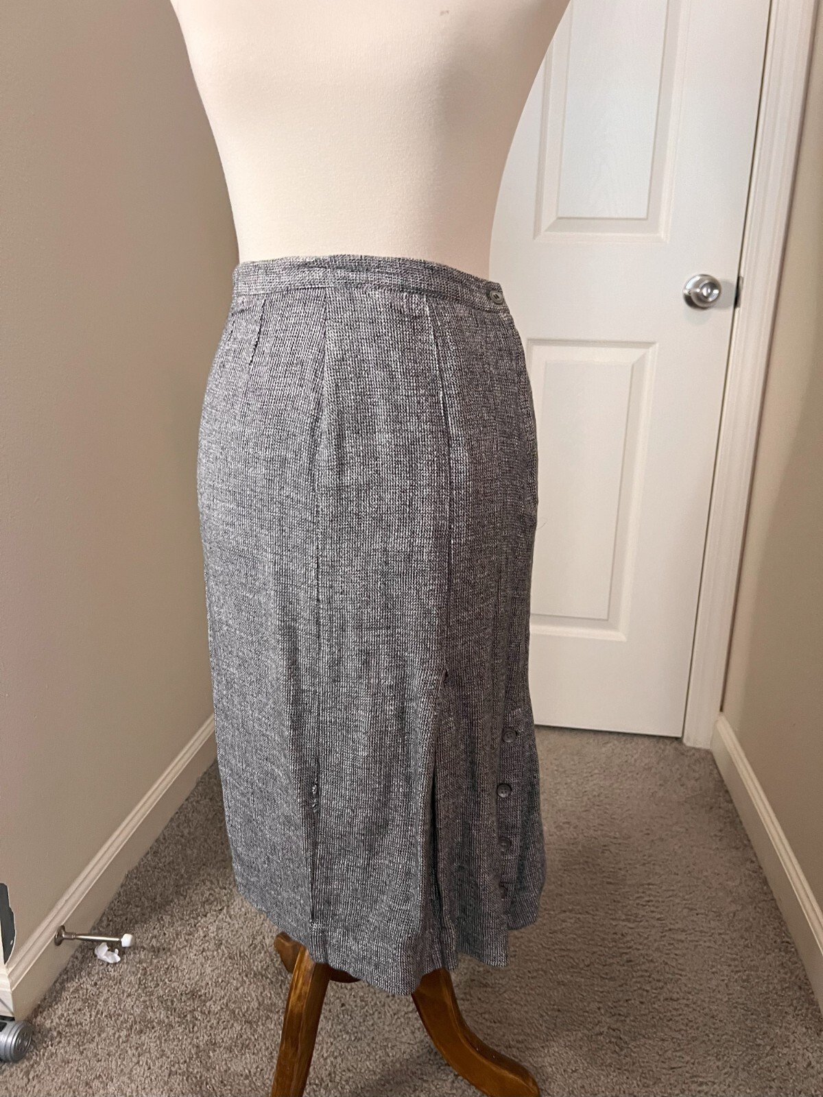 Women’s Vintage 1980’s David N Grey Pencil Skirt w/Side Pleats – Size 10