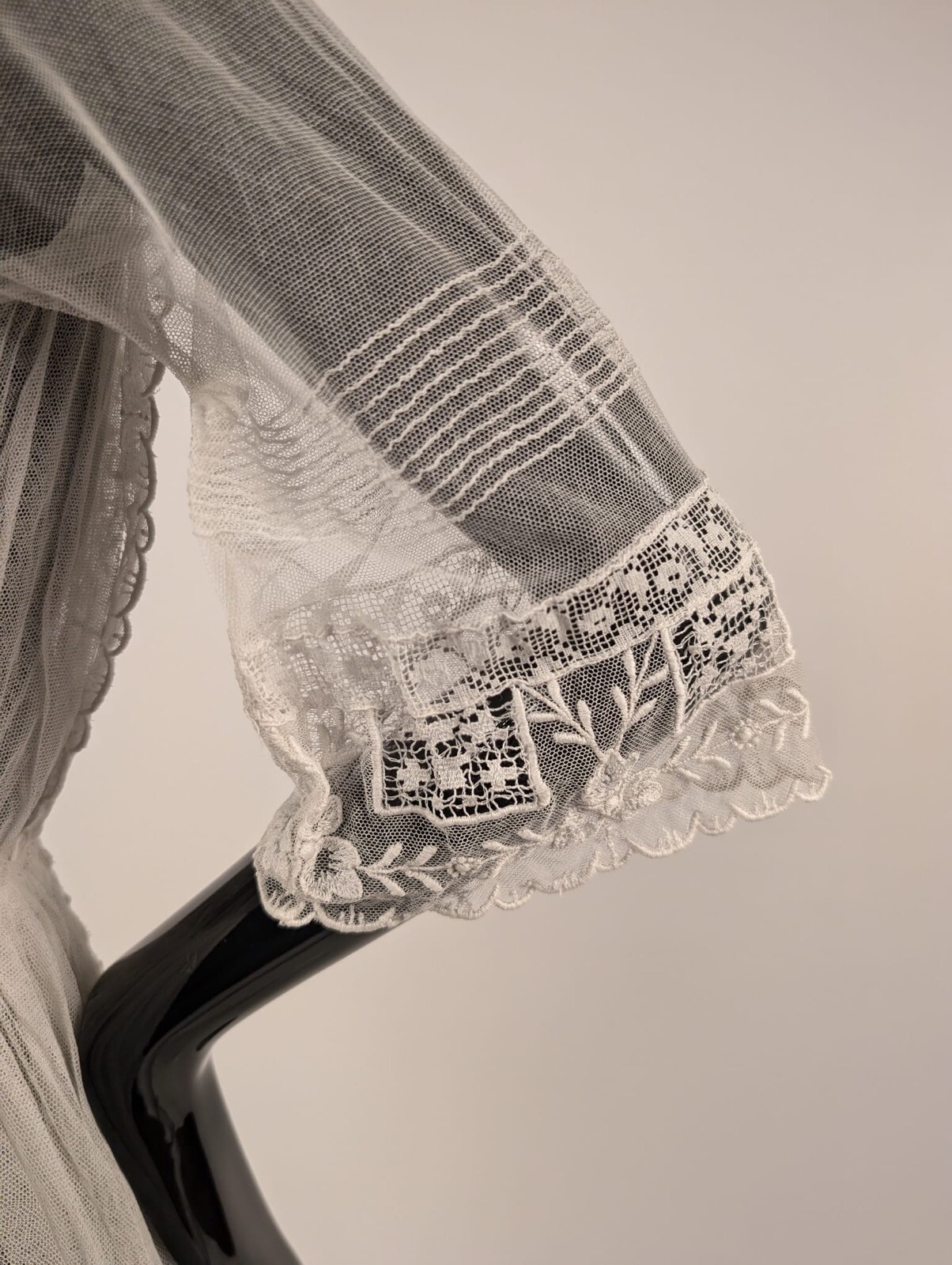 BEAUTIFUL EDWARDIAN EMBROIDERED NET DRESS W LACE INSERTION + EMBROIDERY