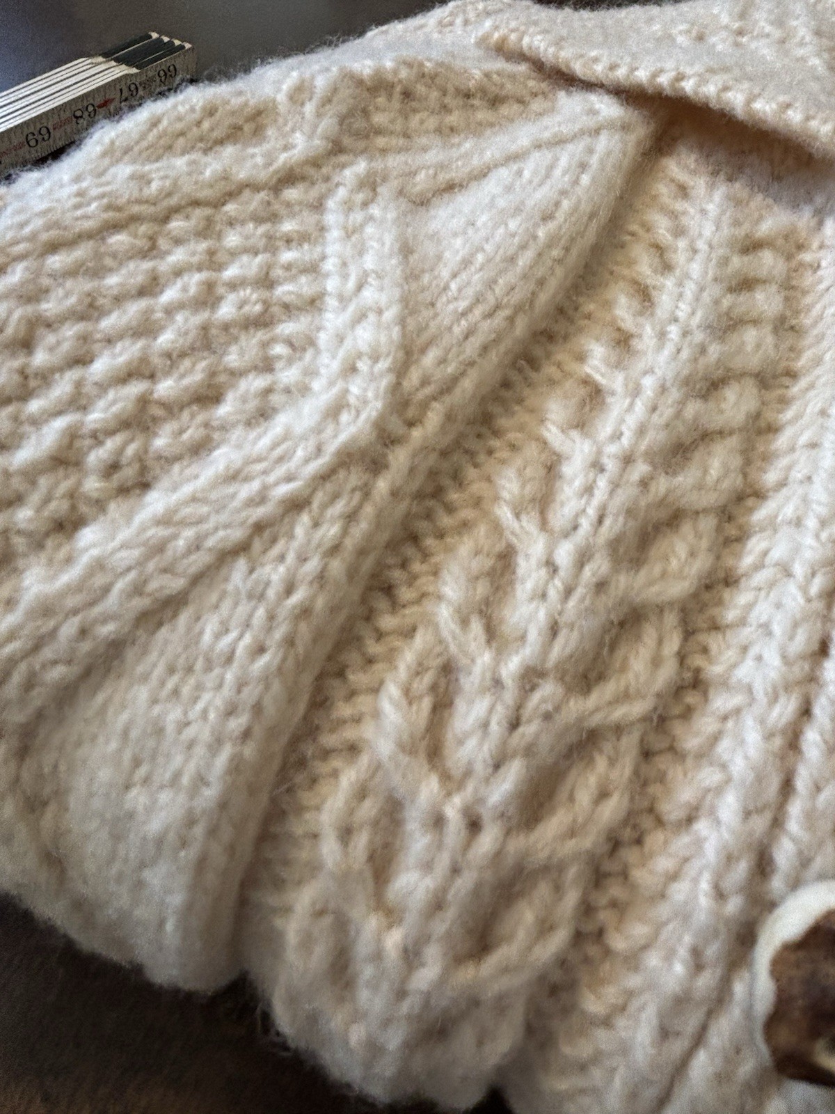 VTG 1970s Sweater Ivory Cream Cable Knit Cardigan Button XS B32″
