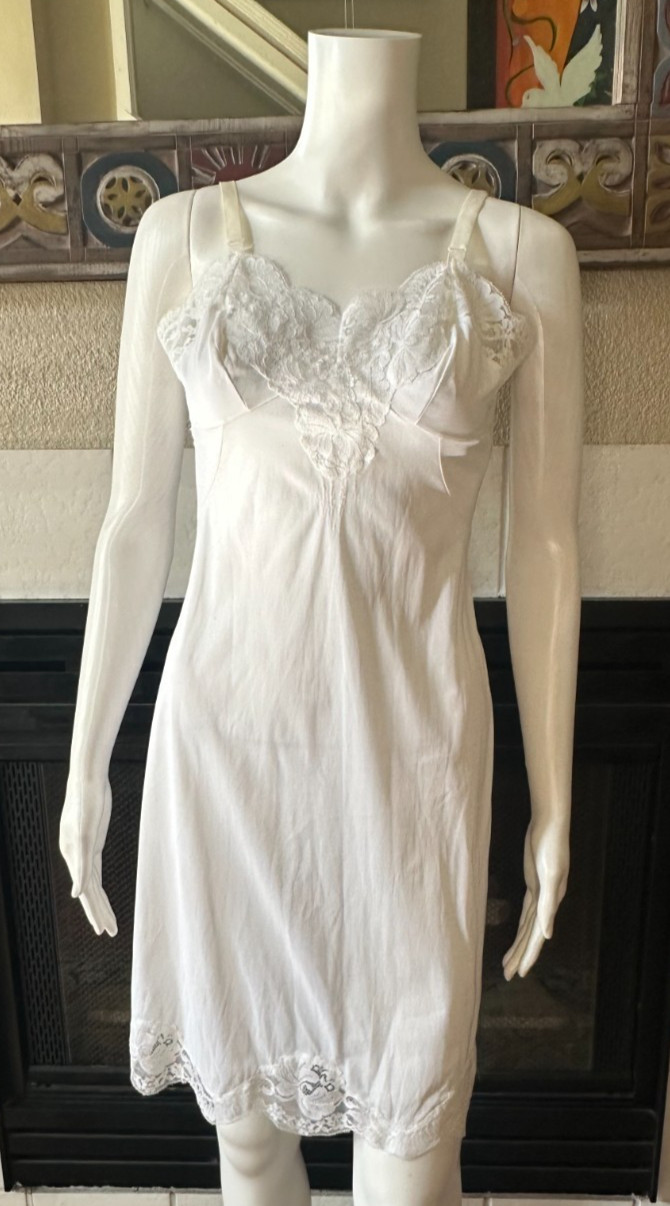 Vintage Sears Anti-Cling Antron Nylon Full Slip Silky White Sz 32