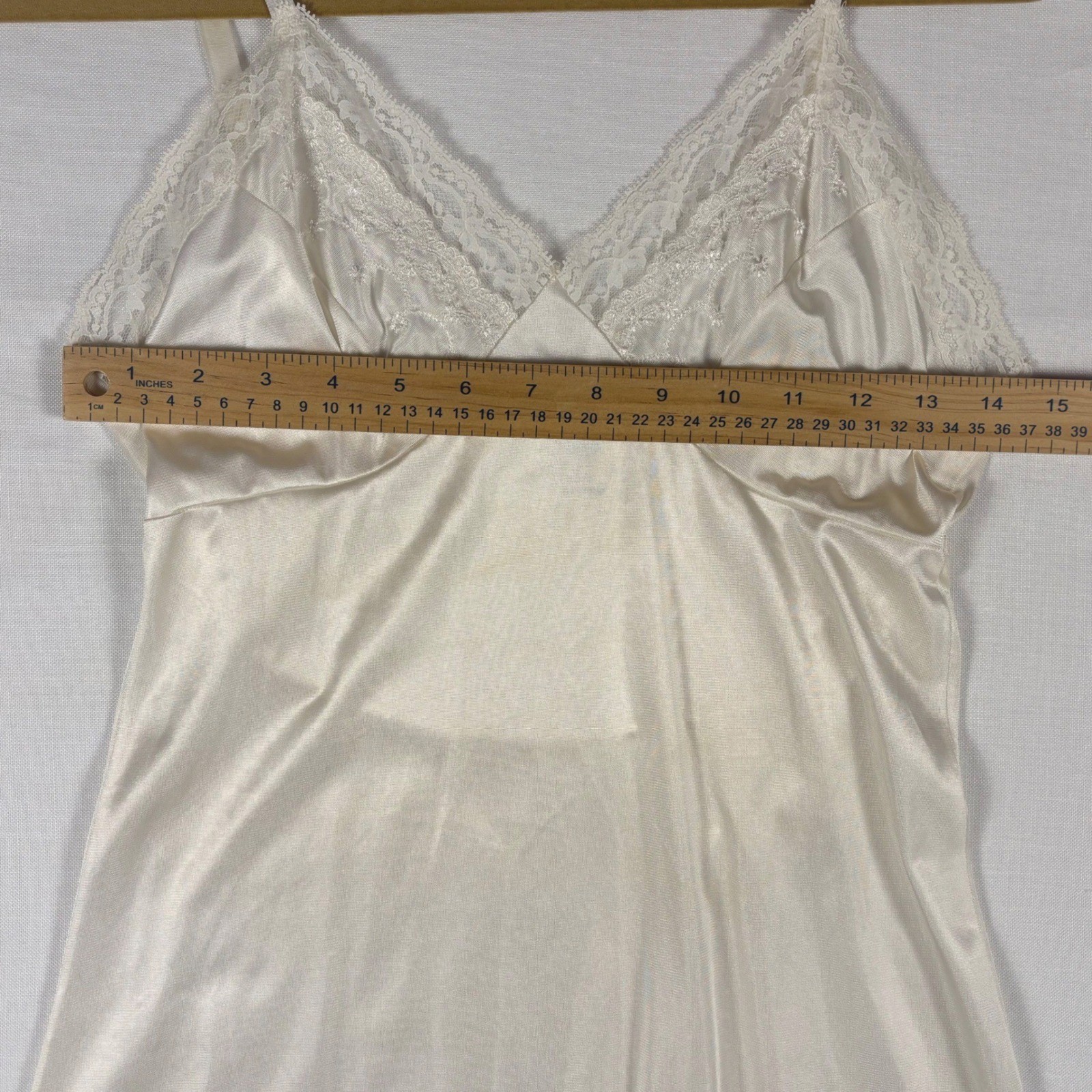 Bestform Vintage Ivory Lace Trim Full Slip Dress Antron III Nylon 32 1460 Cream