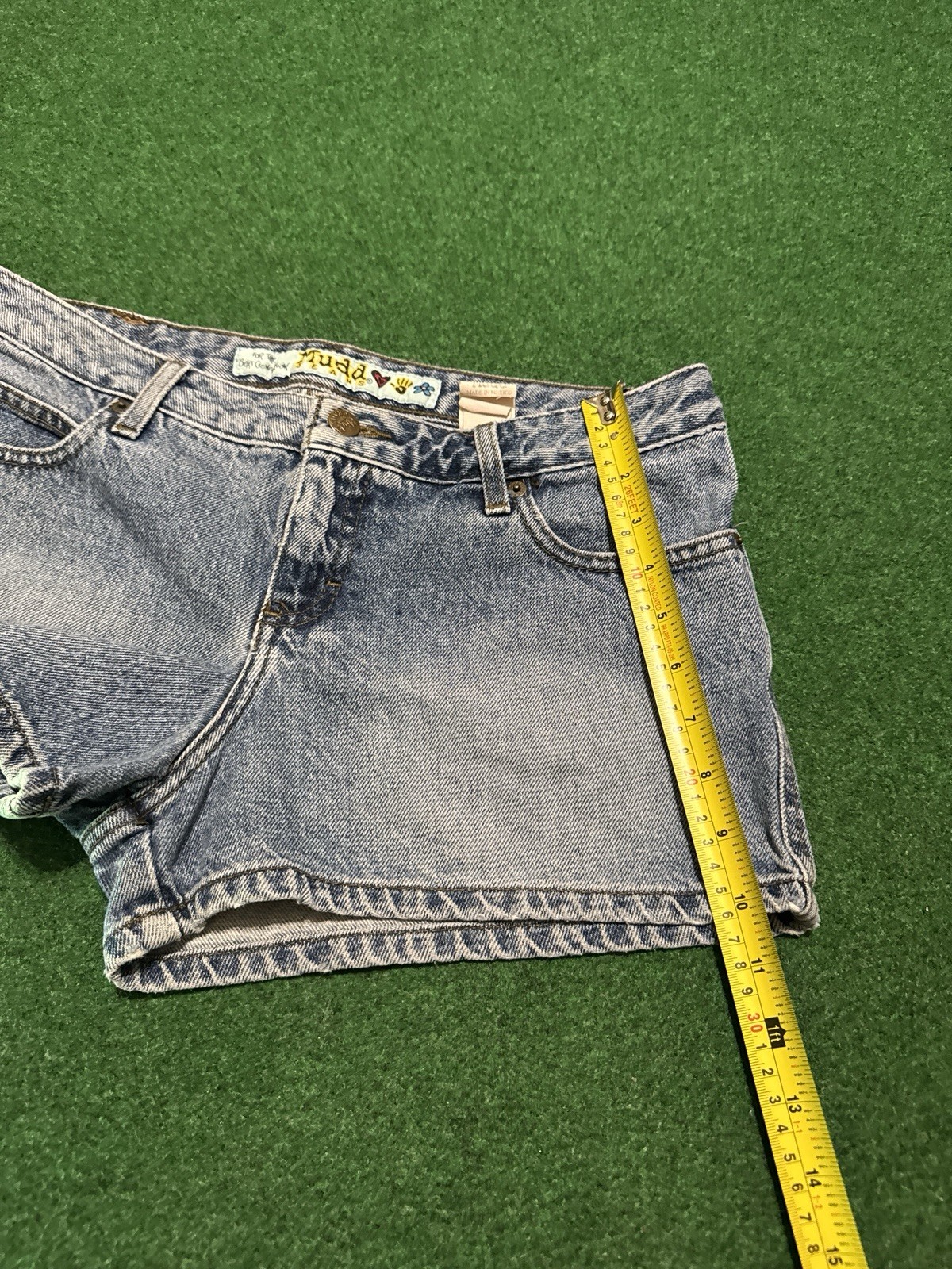 Mudd Vintage Denim Shorts Womens 13 32 Waist 3” Jorts 90s Y2K Hip Hop Grunge