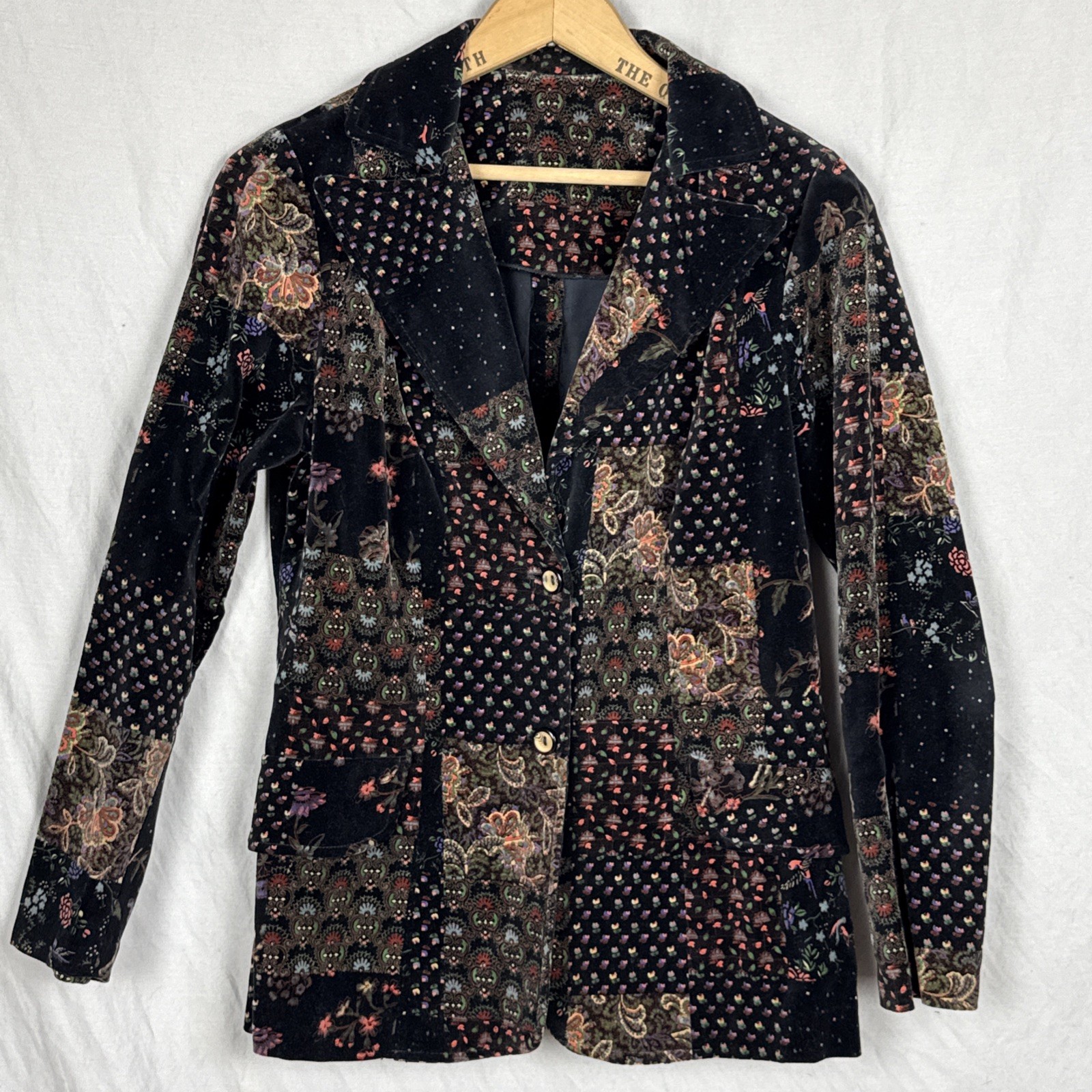 Vintage 1970s Velvet Patchwork Floral Black Blazer Womens XS/S/M *SEE MEAS!