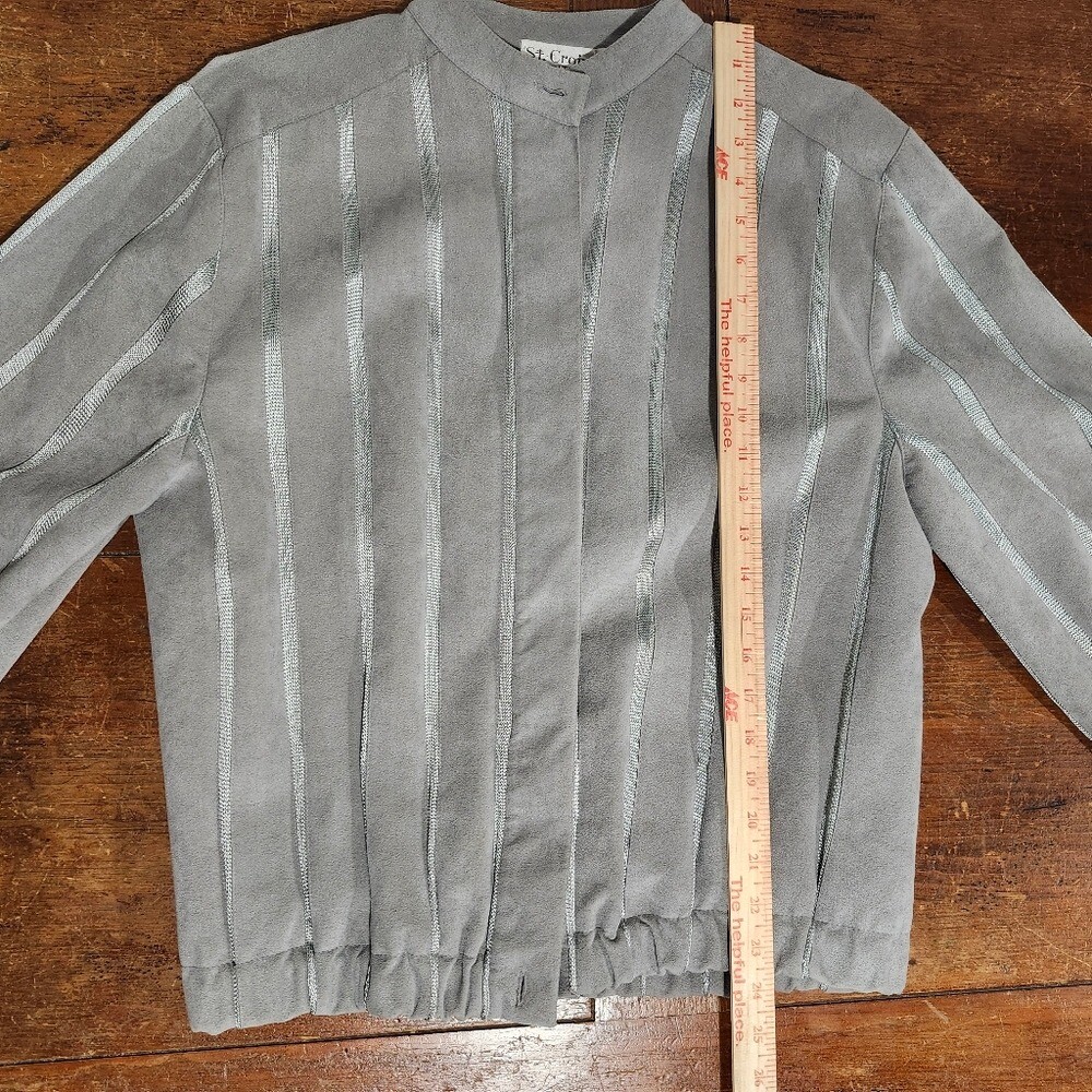 Vintage St. Croix Knits Gray Women’s Button Jacket Size Large. Stripe design.