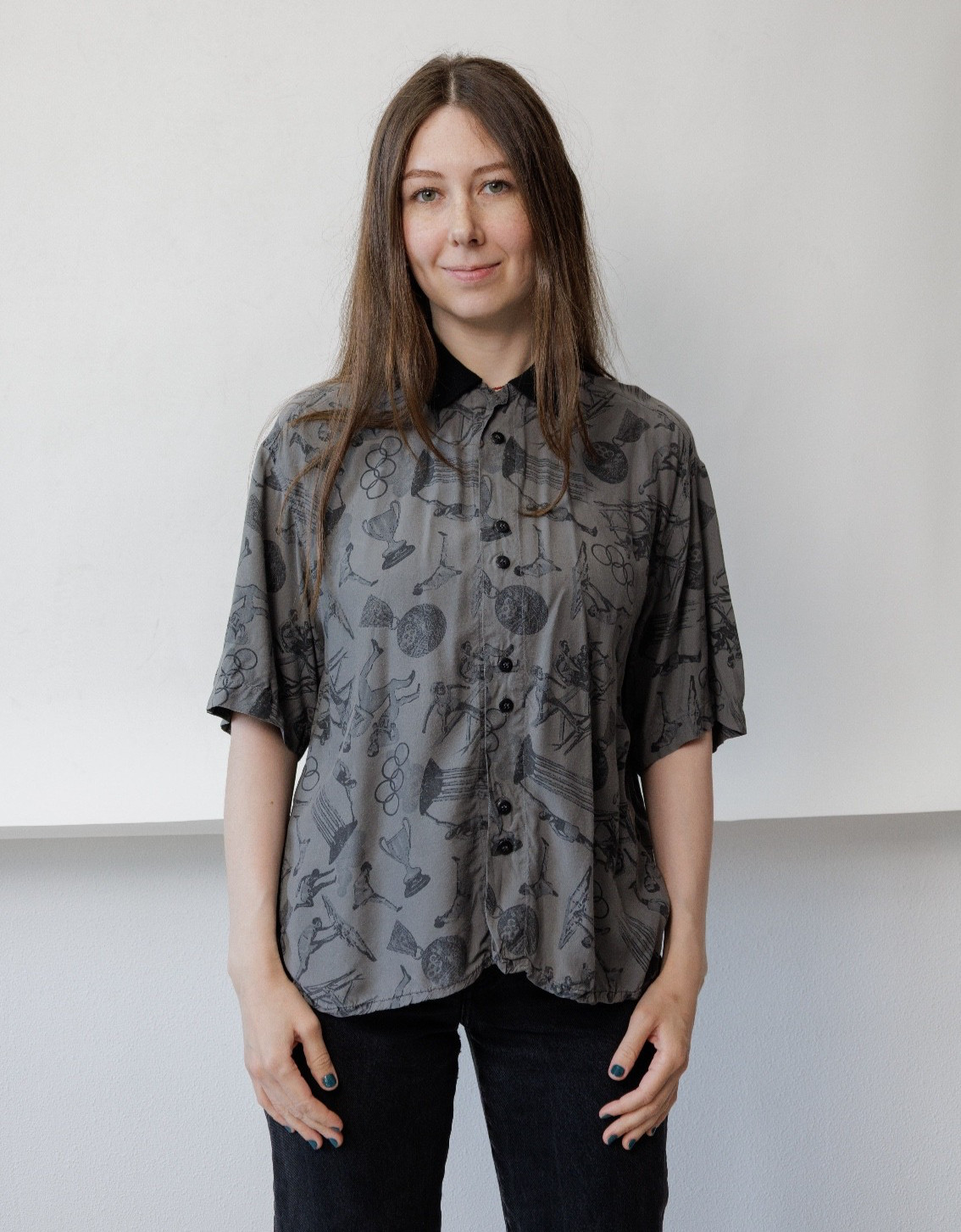 Vintage 90s Grey Sport Athletics Print Short Sleeve Shirt Women’s L Boxy Retro