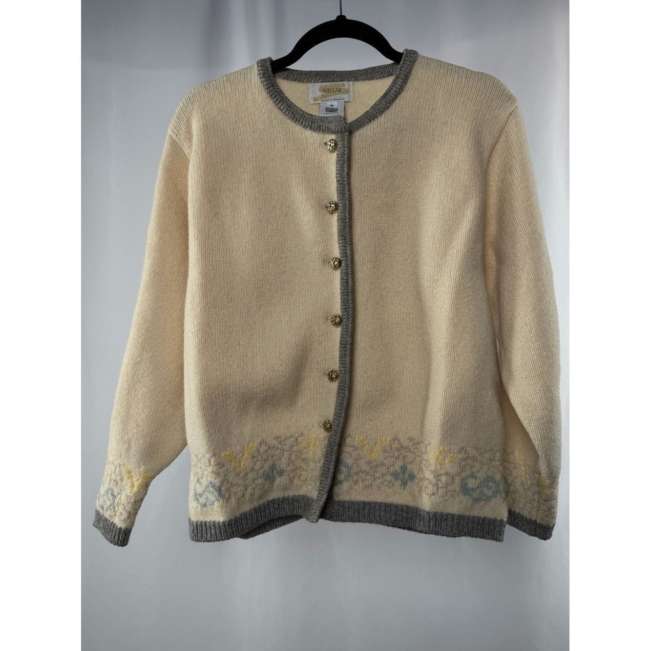 Vintage Miller Woolmark Embroidered Flowers Cardigan Sweater in Cream Medium