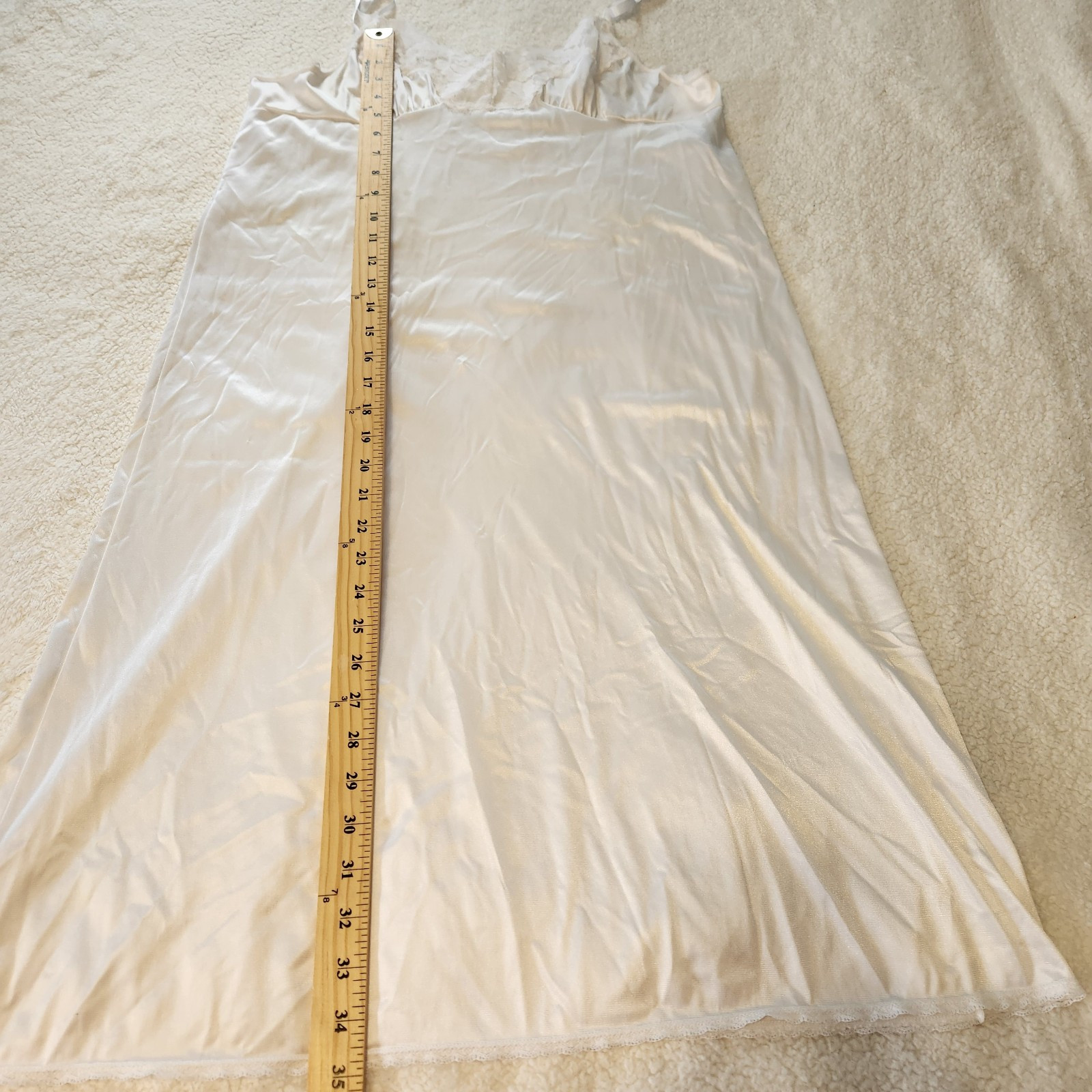 Women’s VASSARETTE Full Slip White 28” 38/44 Style #10-105 Lace Nylon Vintage